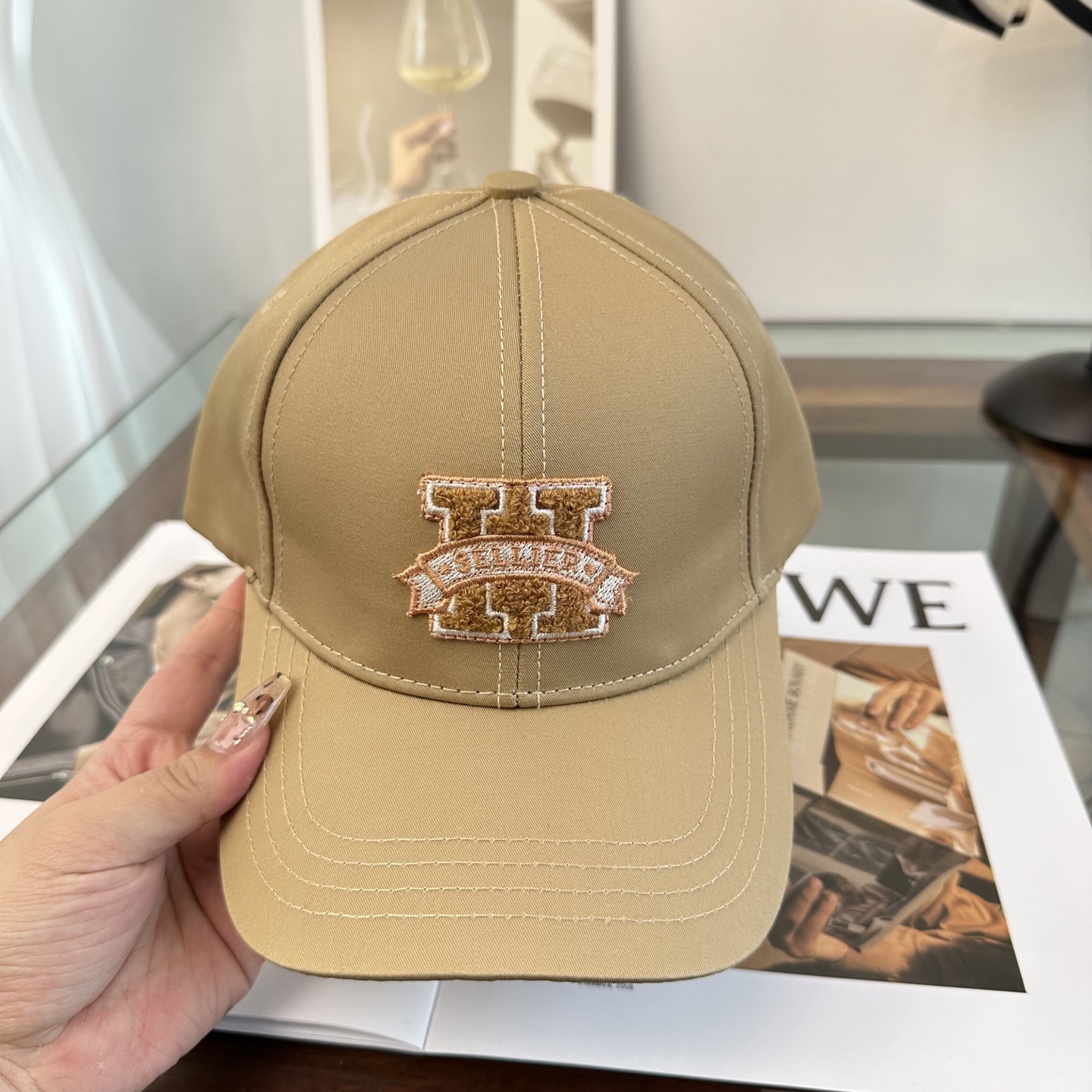 HERMÈS (爱马仕)最新款原单棒球帽 正品开模订制，做工细致，时尚帅气质量超赞！