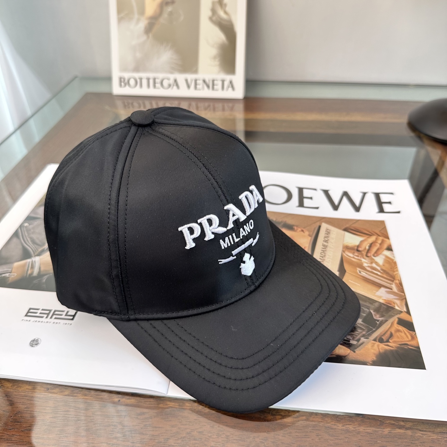 Prada 普拉达 棒球帽
