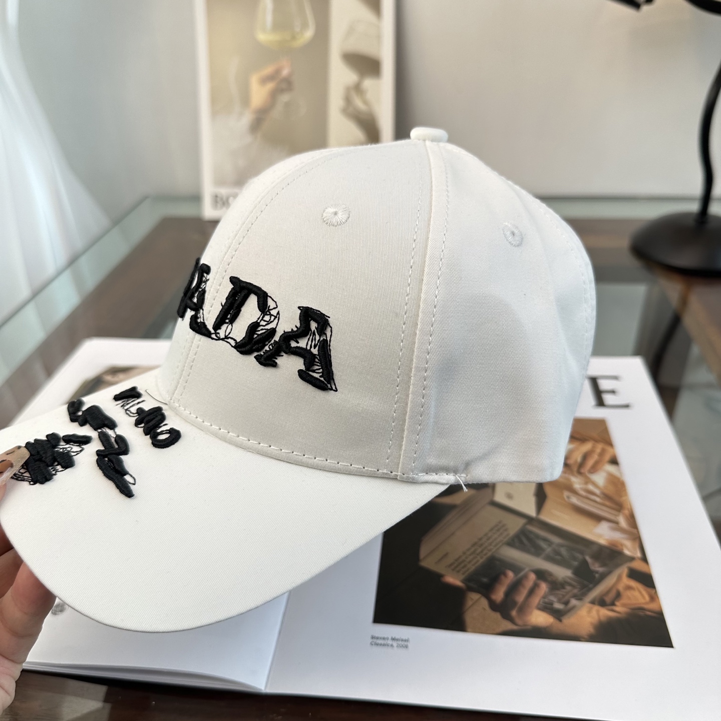 Prada 普拉达 棒球帽