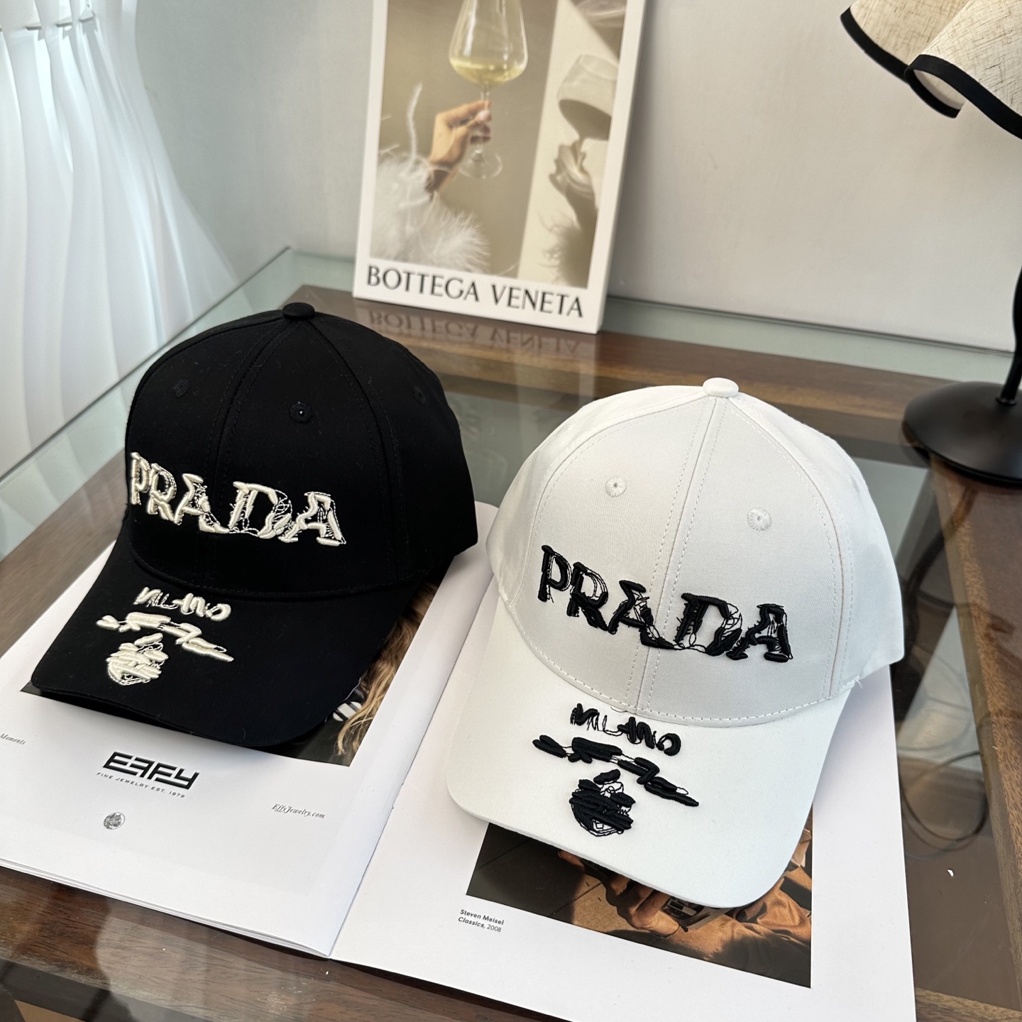 Prada 普拉达 棒球帽