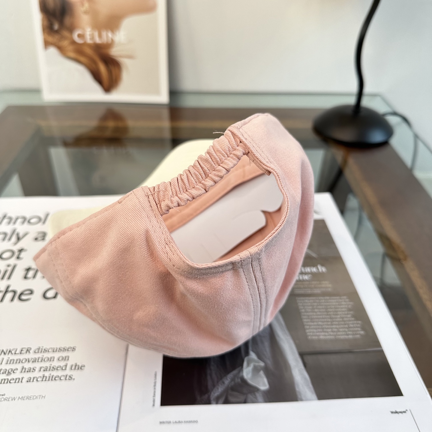 缪缪miumiu 棒球帽 简单休闲风的棒球帽 减龄百搭 适配度很高！简单随性~出街拍照拗造型非常加分~男