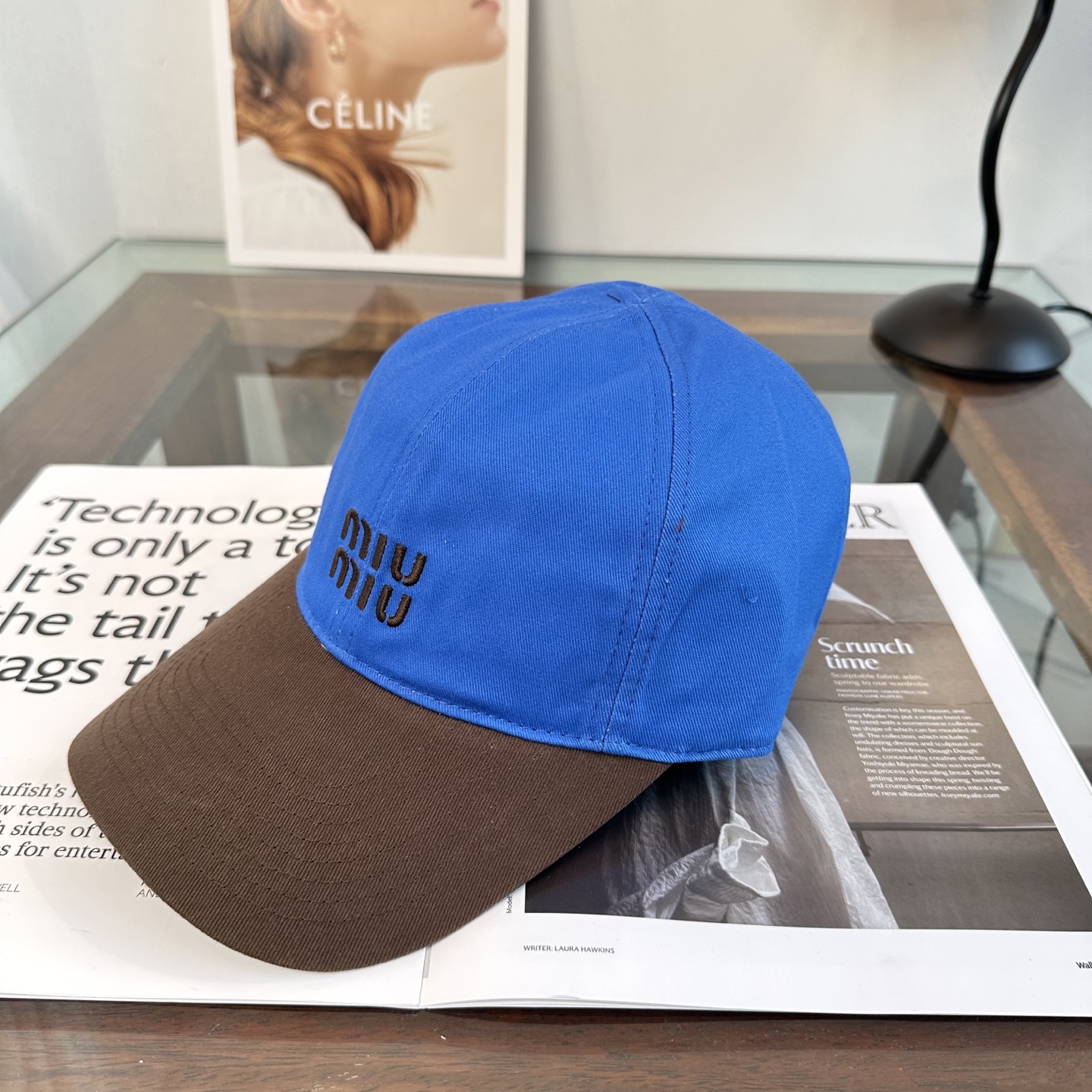 缪缪miumiu 棒球帽 简单休闲风的棒球帽 减龄百搭 适配度很高！简单随性~出街拍照拗造型非常加分~男