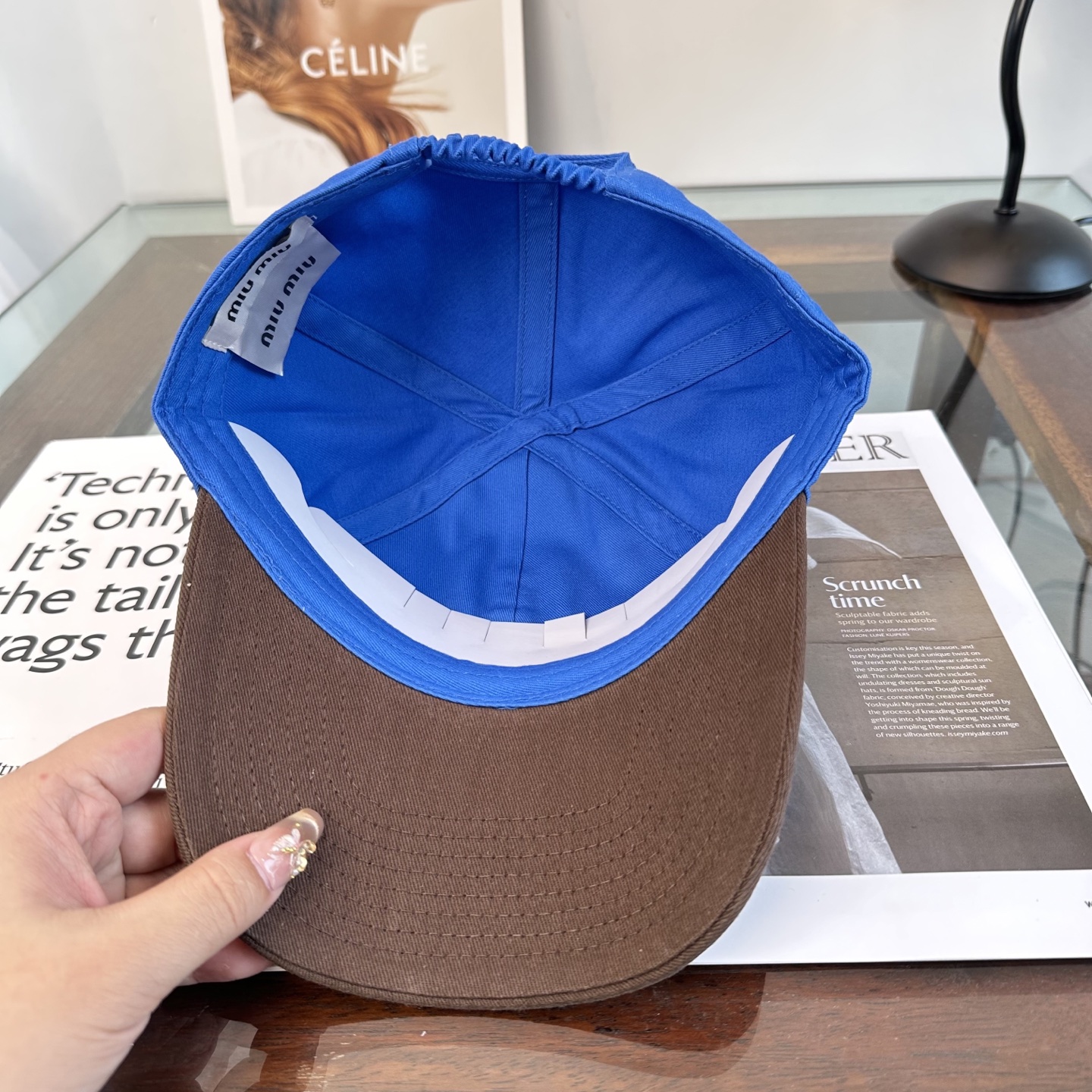 缪缪miumiu 棒球帽 简单休闲风的棒球帽 减龄百搭 适配度很高！简单随性~出街拍照拗造型非常加分~男