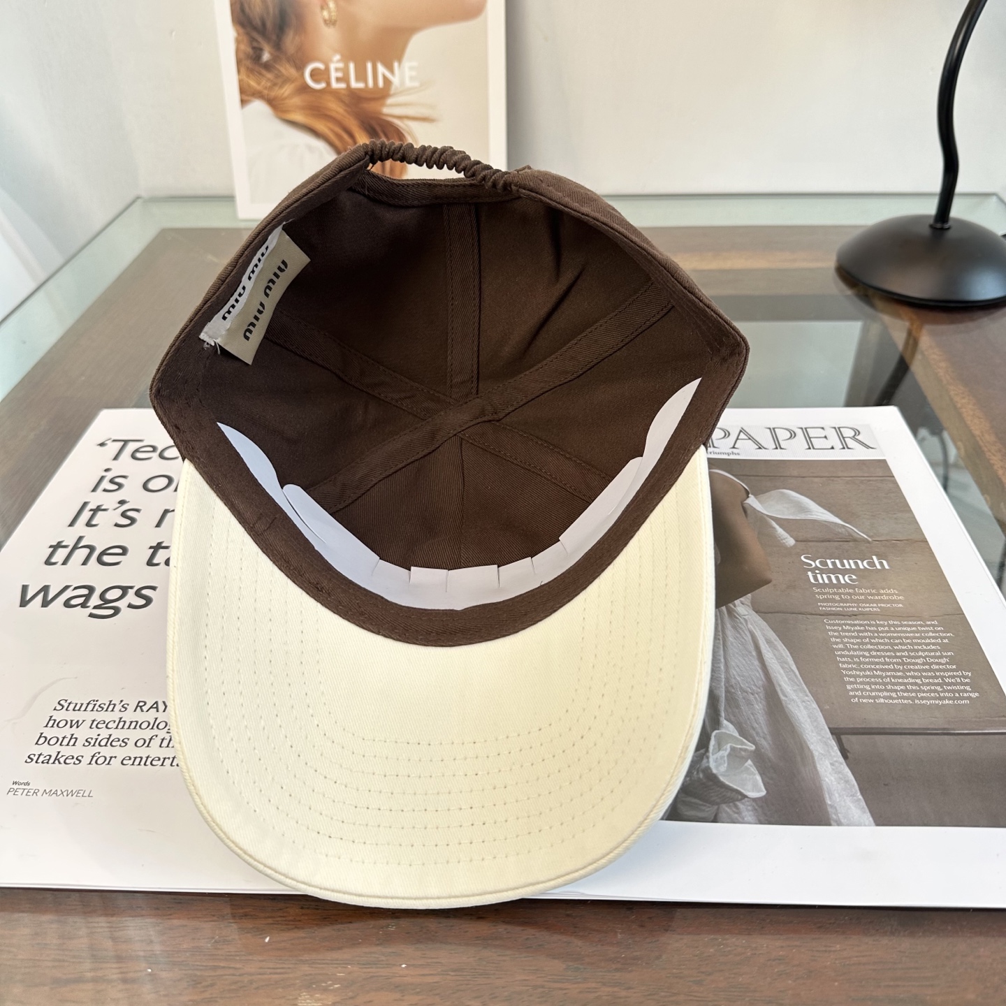 缪缪miumiu 棒球帽 简单休闲风的棒球帽 减龄百搭 适配度很高！简单随性~出街拍照拗造型非常加分~男