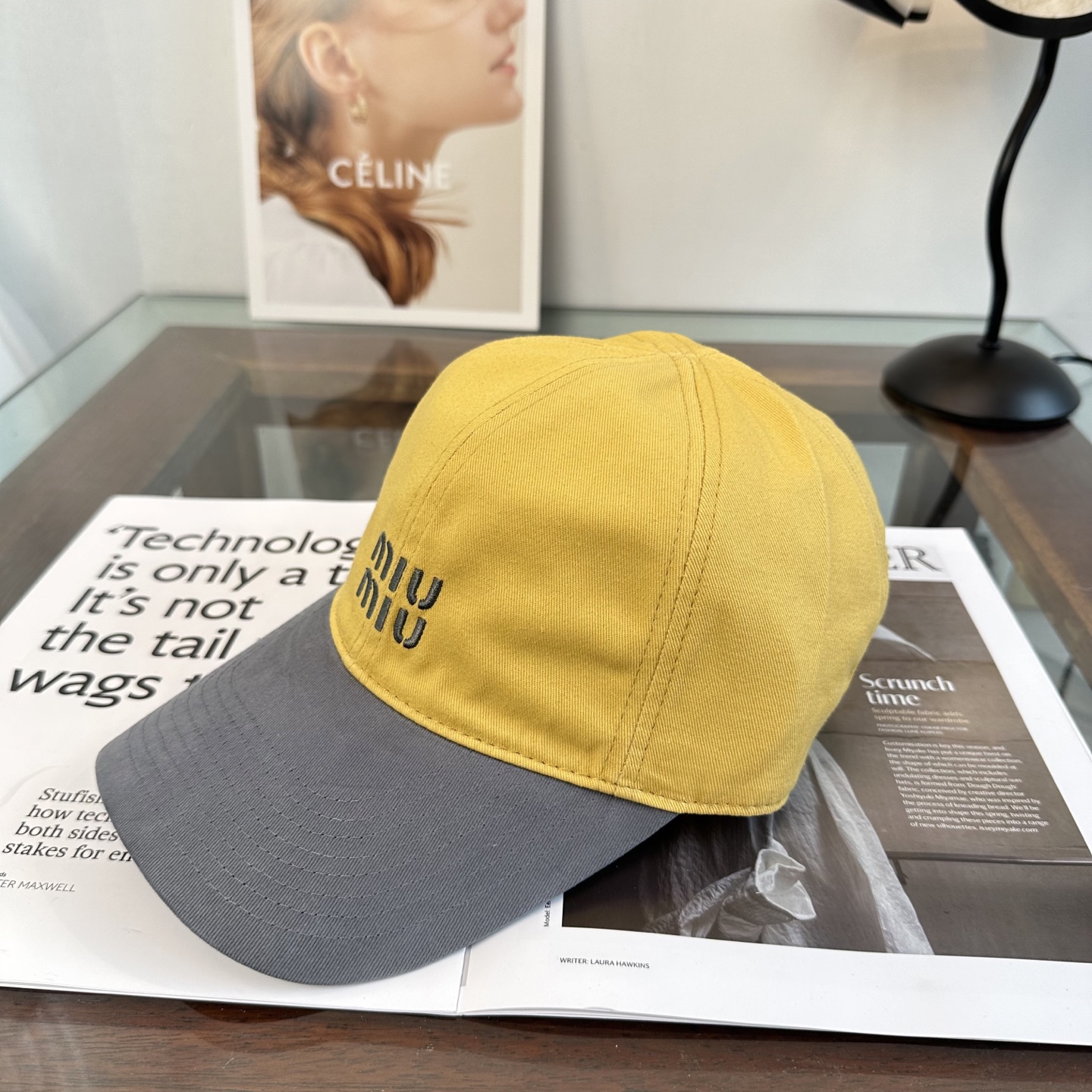 缪缪miumiu 棒球帽 简单休闲风的棒球帽 减龄百搭 适配度很高！简单随性~出街拍照拗造型非常加分~男