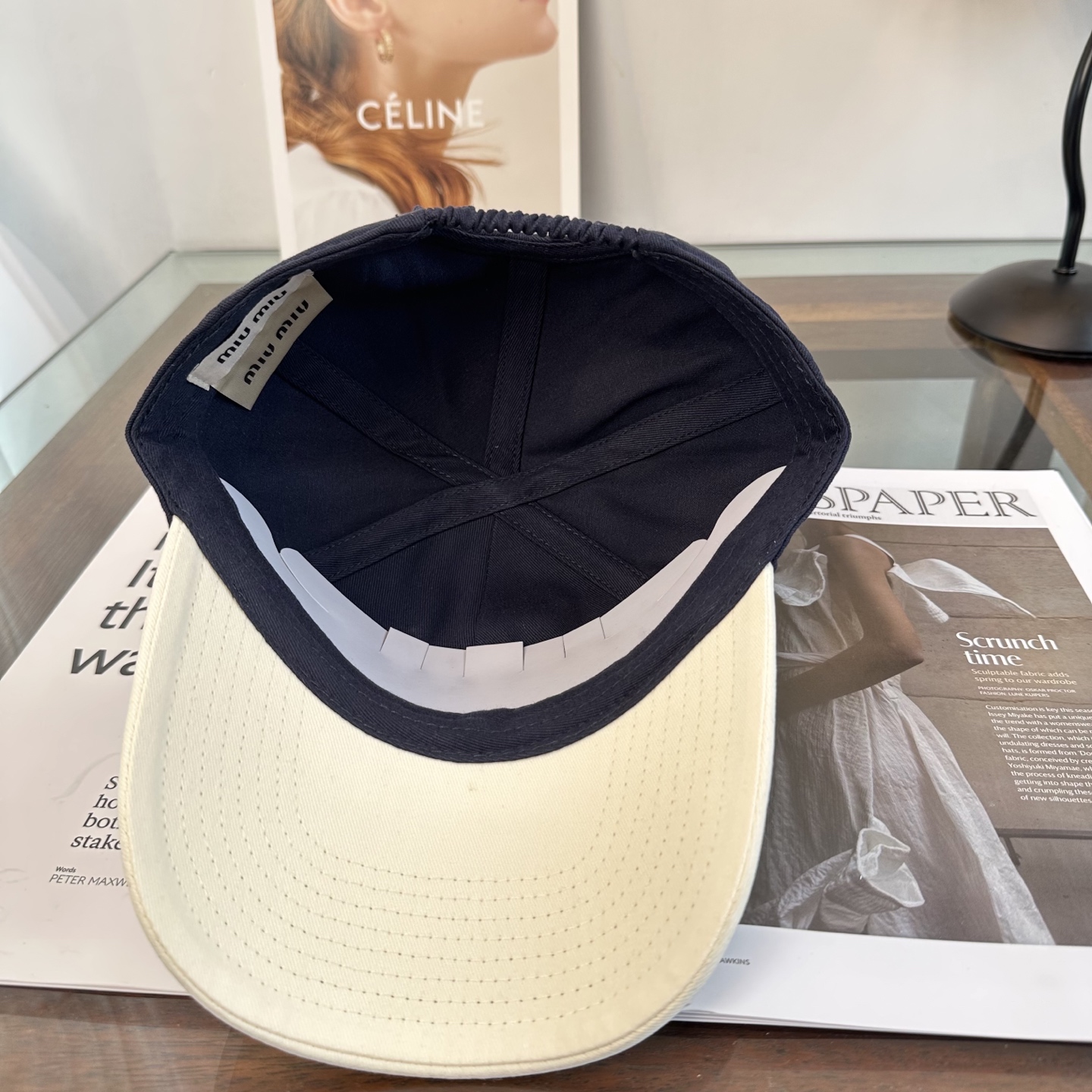 缪缪miumiu 棒球帽 简单休闲风的棒球帽 减龄百搭 适配度很高！简单随性~出街拍照拗造型非常加分~男