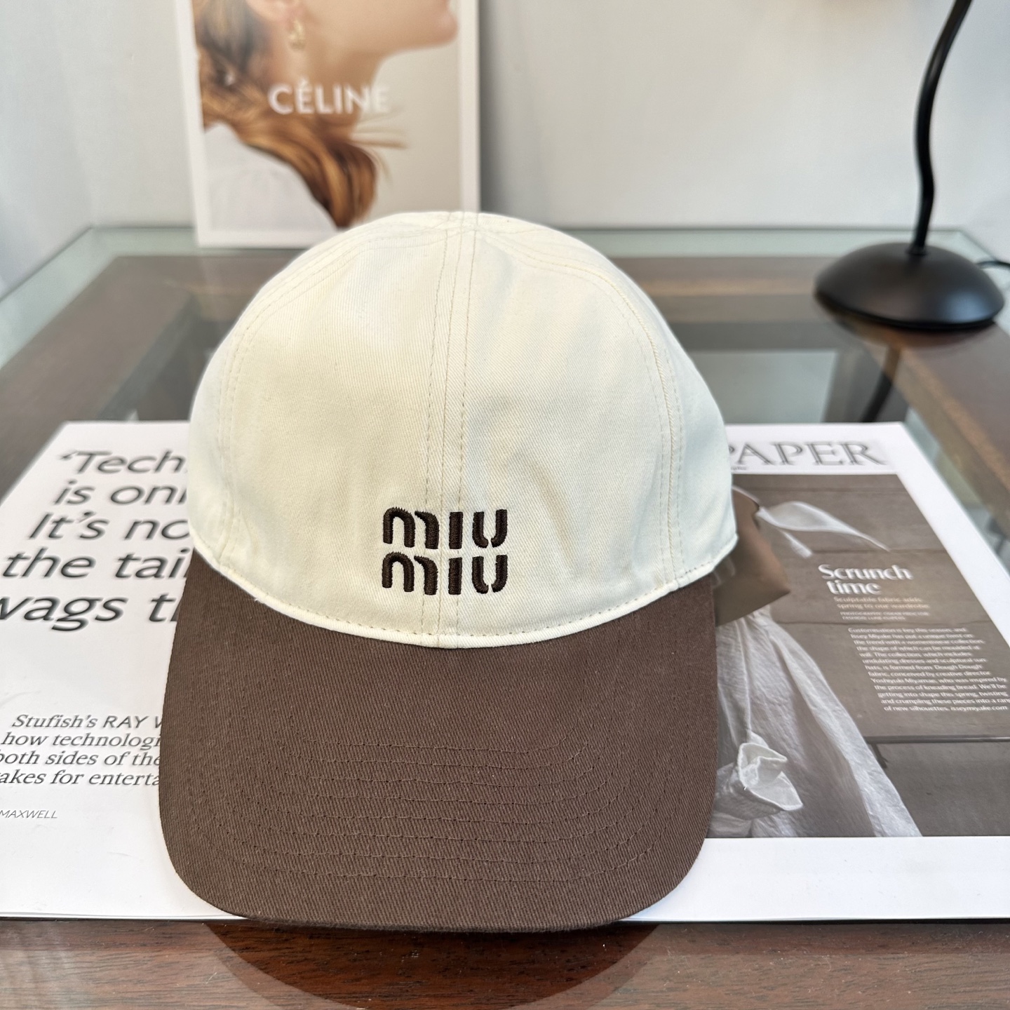 缪缪miumiu 棒球帽 简单休闲风的棒球帽 减龄百搭 适配度很高！简单随性~出街拍照拗造型非常加分~男