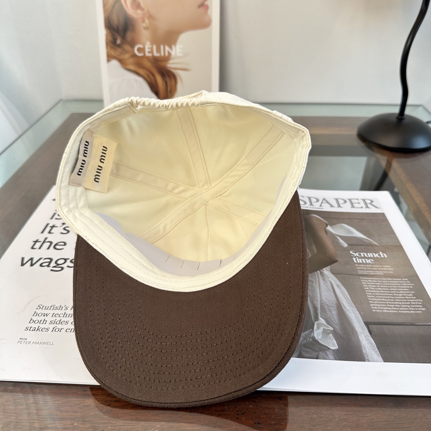 缪缪miumiu 棒球帽 简单休闲风的棒球帽 减龄百搭 适配度很高！简单随性~出街拍照拗造型非常加分~男