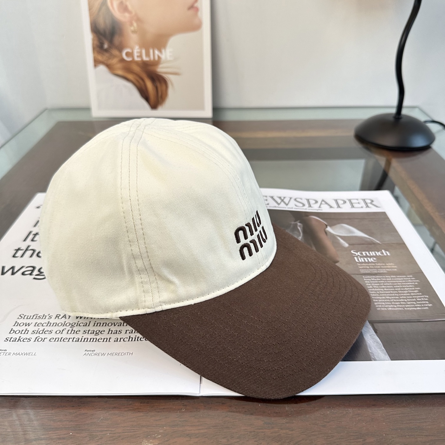 缪缪miumiu 棒球帽 简单休闲风的棒球帽 减龄百搭 适配度很高！简单随性~出街拍照拗造型非常加分~男