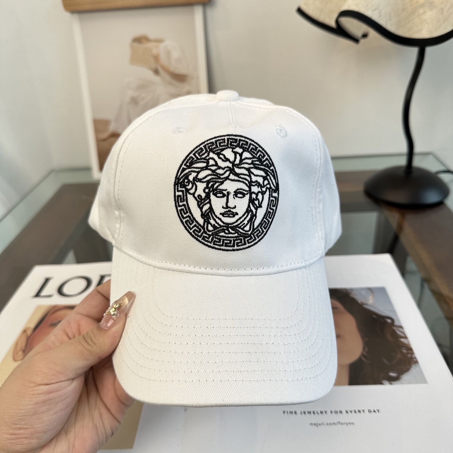 爆款出货！VERSACE(范思哲)新款棒球帽，1:1开模订制，可调节 热卖。