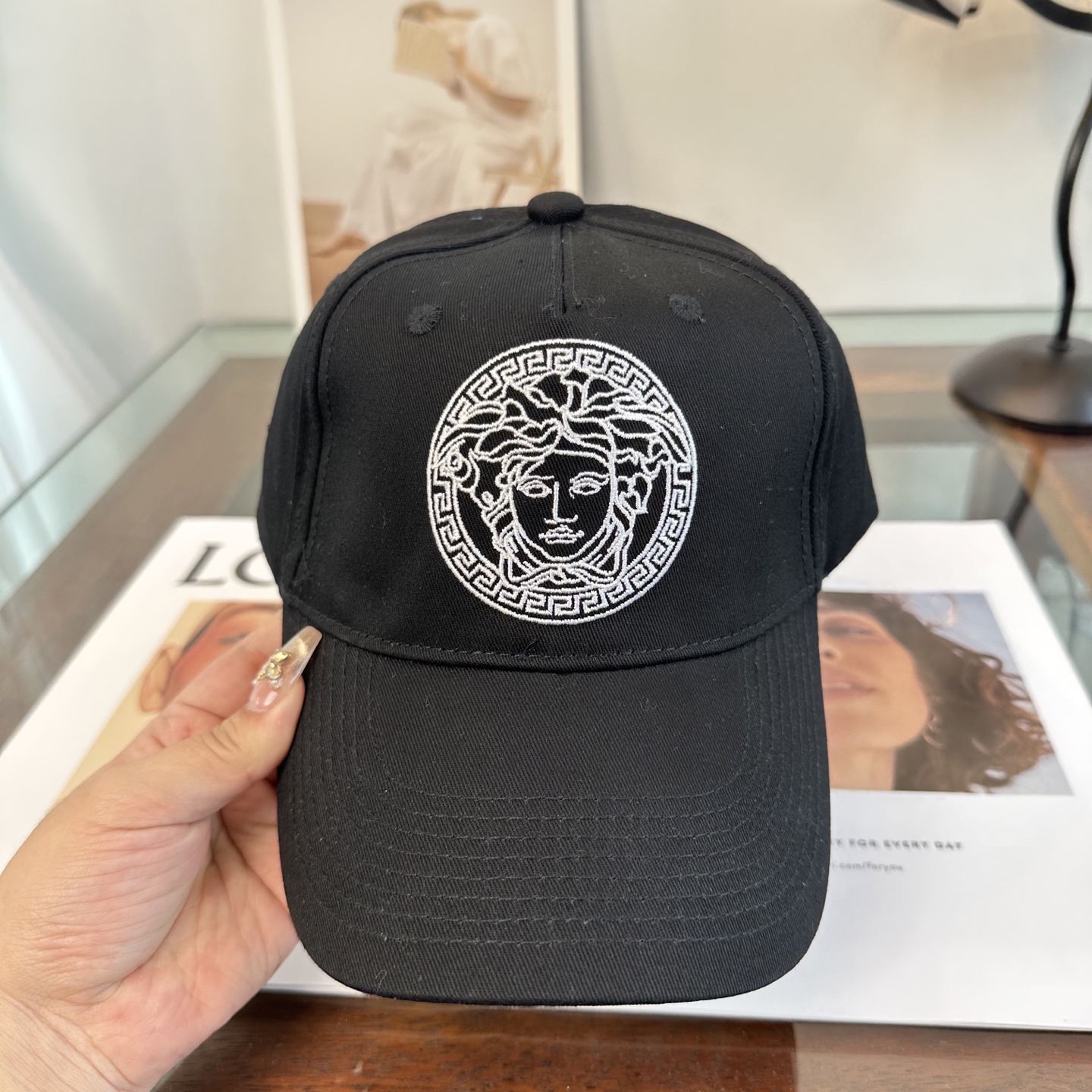 爆款出货！VERSACE(范思哲)新款棒球帽，1:1开模订制，可调节 热卖。