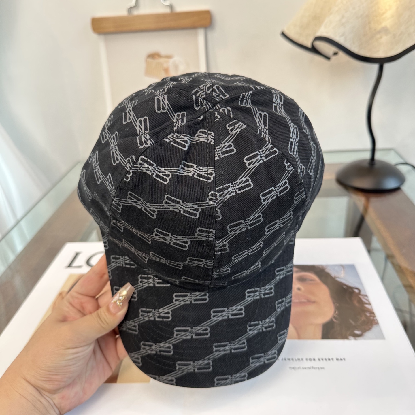 新品Balenciaga 巴黎世家字母新款棒球帽现货秒发🧢简约时尚超级无敌好看的帽子！情侣款！