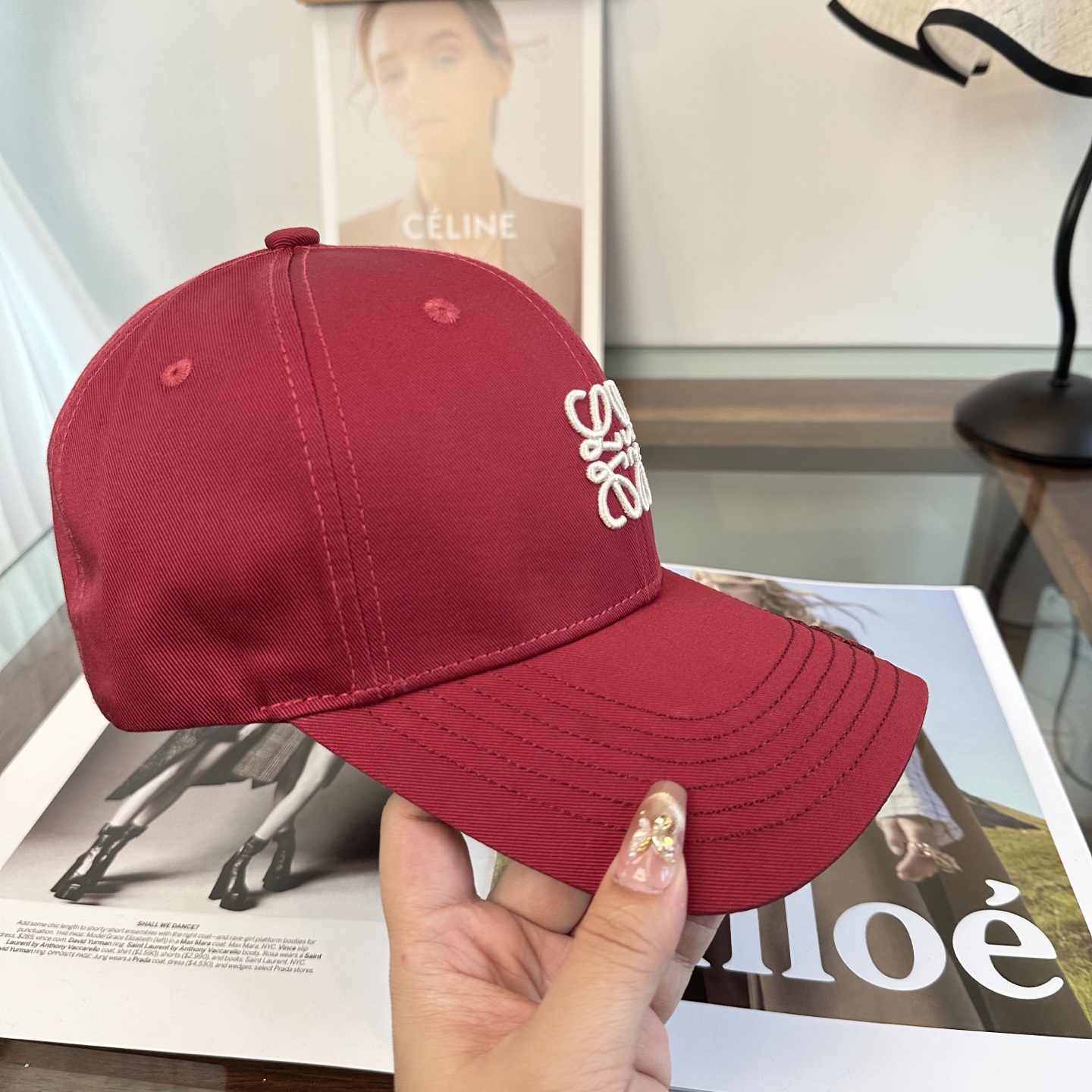 LOEWE【罗意威】新款刺绣棒球帽，专柜同步出货，大牌款超好搭配，赶紧入手