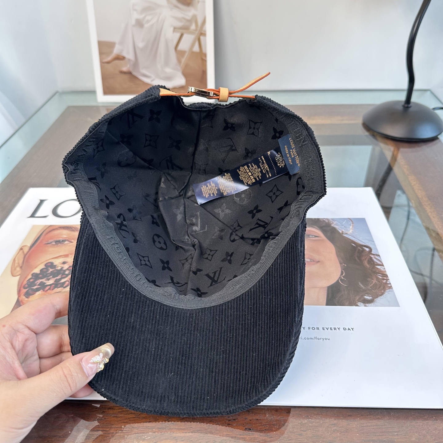 🧢路易威登棒球帽 LouisVuitton😍新款LV棒球帽，重工打造♥️高端大气，百搭款🤗男女通用！