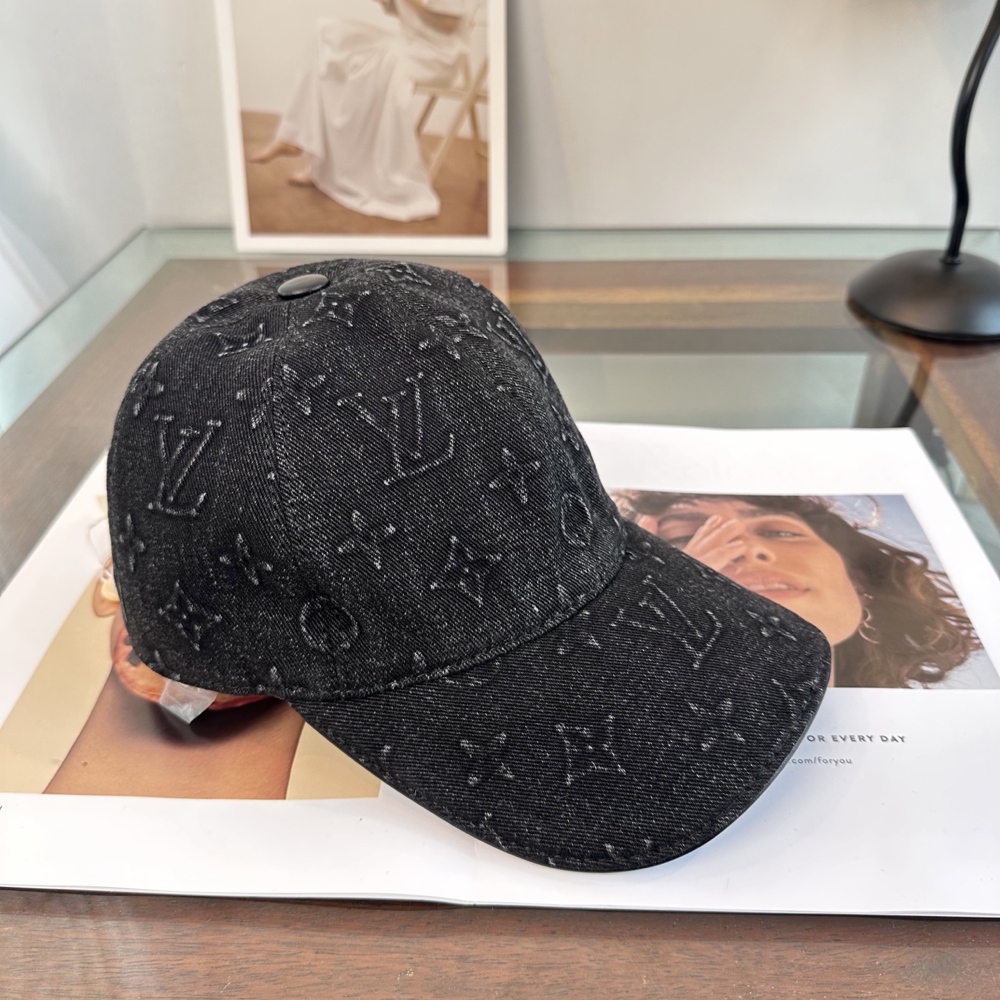 🧢路易威登棒球帽 LouisVuitton😍新款LV棒球帽，重工打造♥️高端大气，百搭款🤗男女通用！