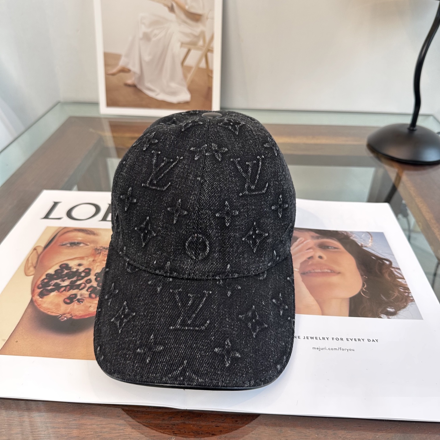 🧢路易威登棒球帽 LouisVuitton😍新款LV棒球帽，重工打造♥️高端大气，百搭款🤗男女通用！
