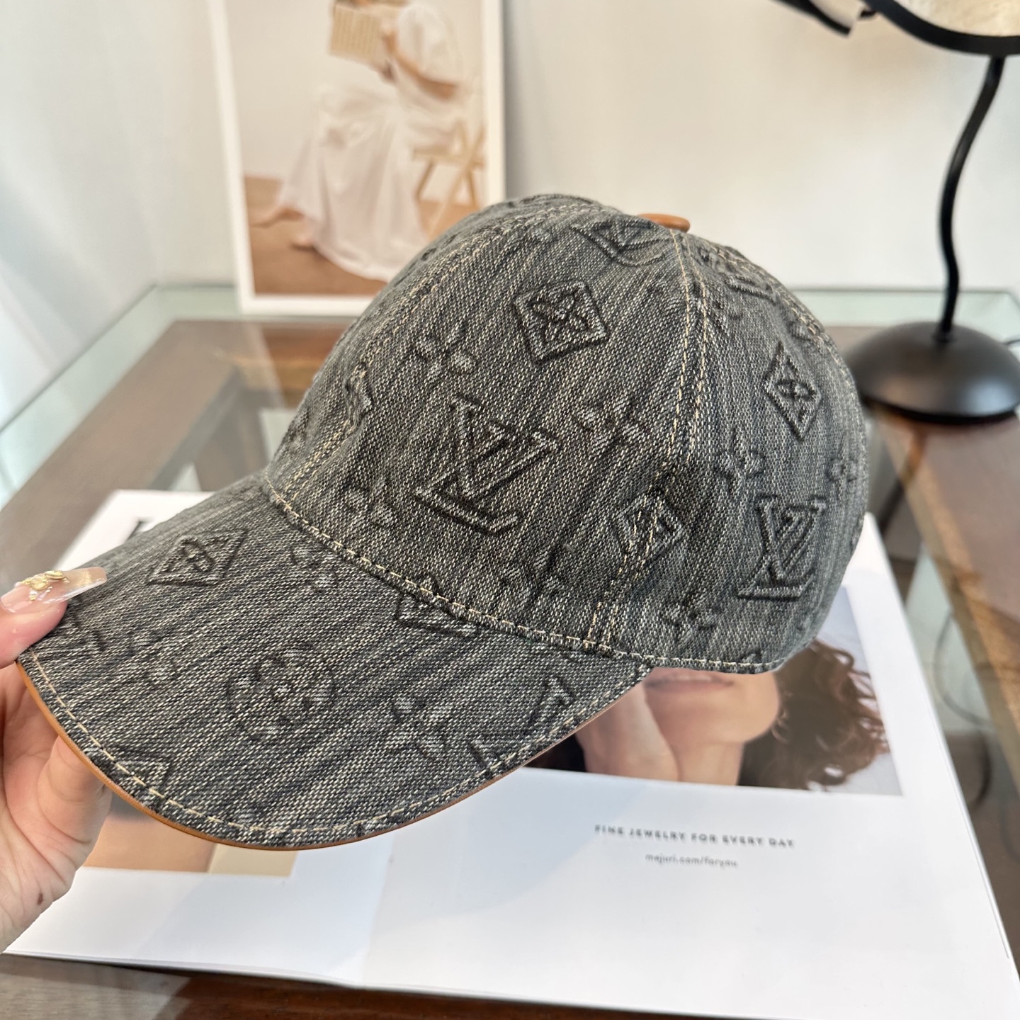 🧢路易威登棒球帽 LouisVuitton😍新款LV棒球帽，重工打造♥️高端大气，百搭款🤗男女通用！