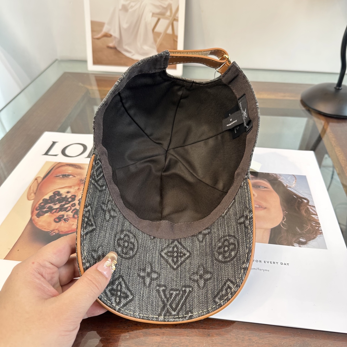 🧢路易威登棒球帽 LouisVuitton😍新款LV棒球帽，重工打造♥️高端大气，百搭款🤗男女通用！