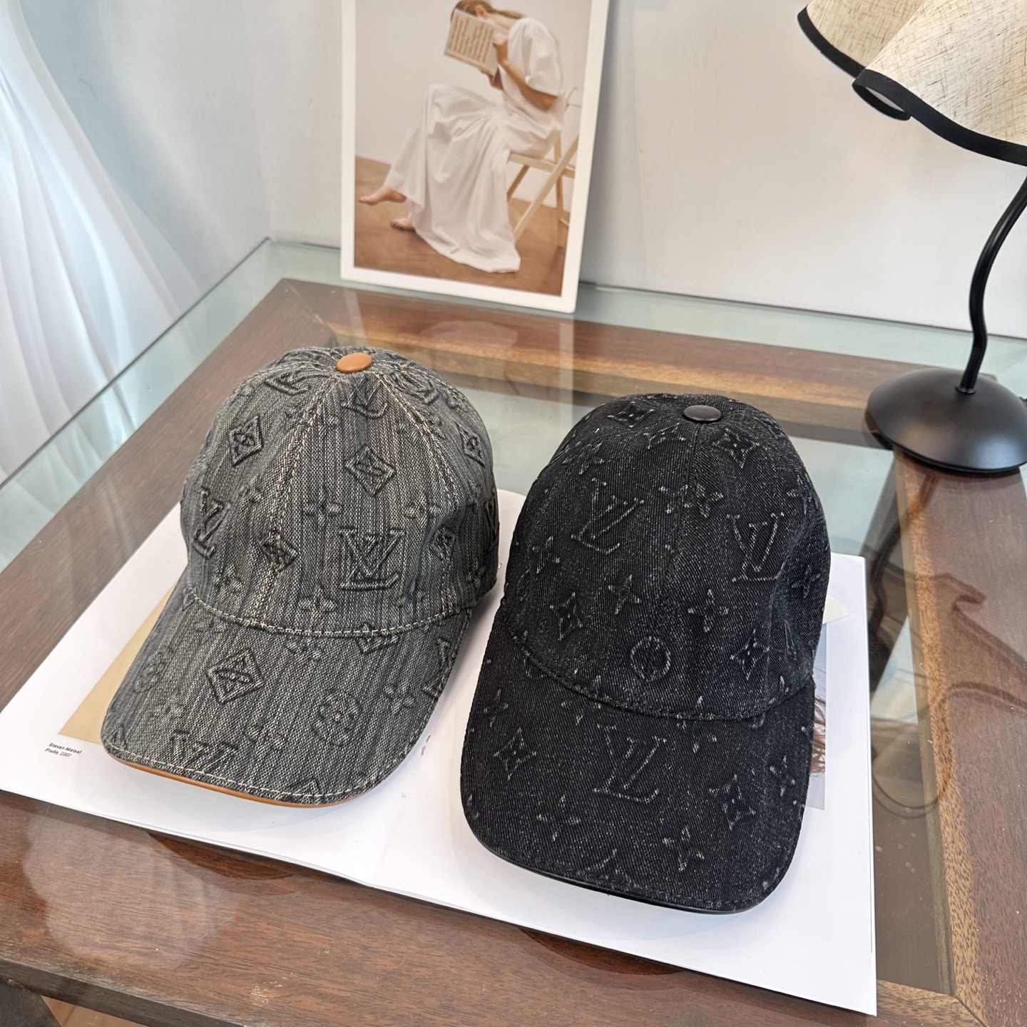 🧢路易威登棒球帽 LouisVuitton😍新款LV棒球帽，重工打造♥️高端大气，百搭款🤗男女通用！