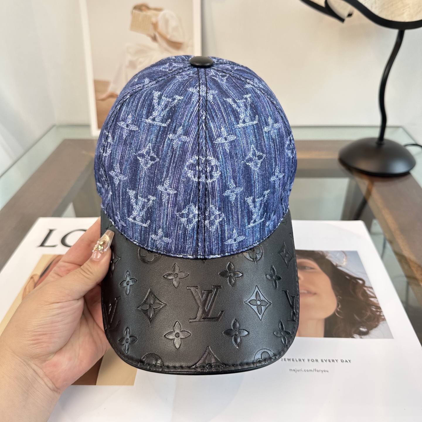 🧢路易威登棒球帽 LouisVuitton😍新款LV棒球帽，重工打造♥️高端大气，百搭款🤗男女通用！