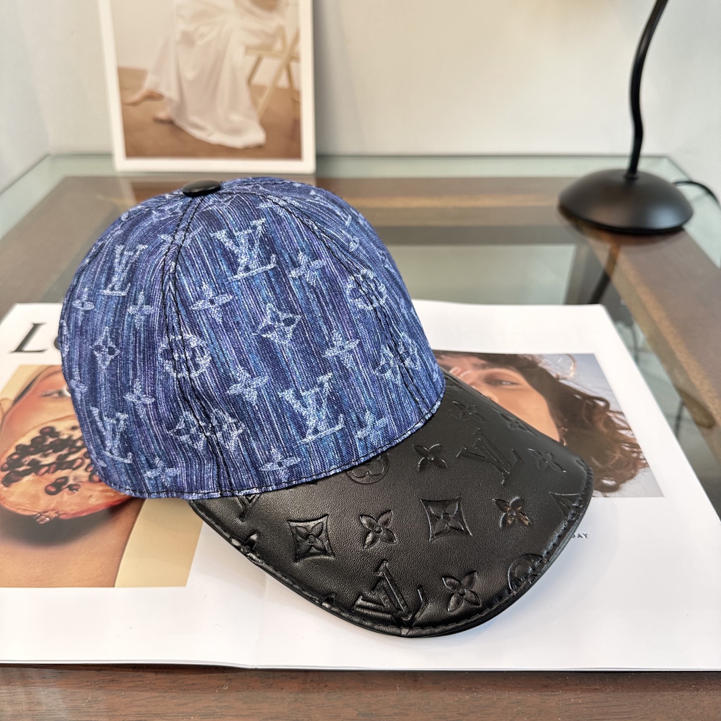 🧢路易威登棒球帽 LouisVuitton😍新款LV棒球帽，重工打造♥️高端大气，百搭款🤗男女通用！