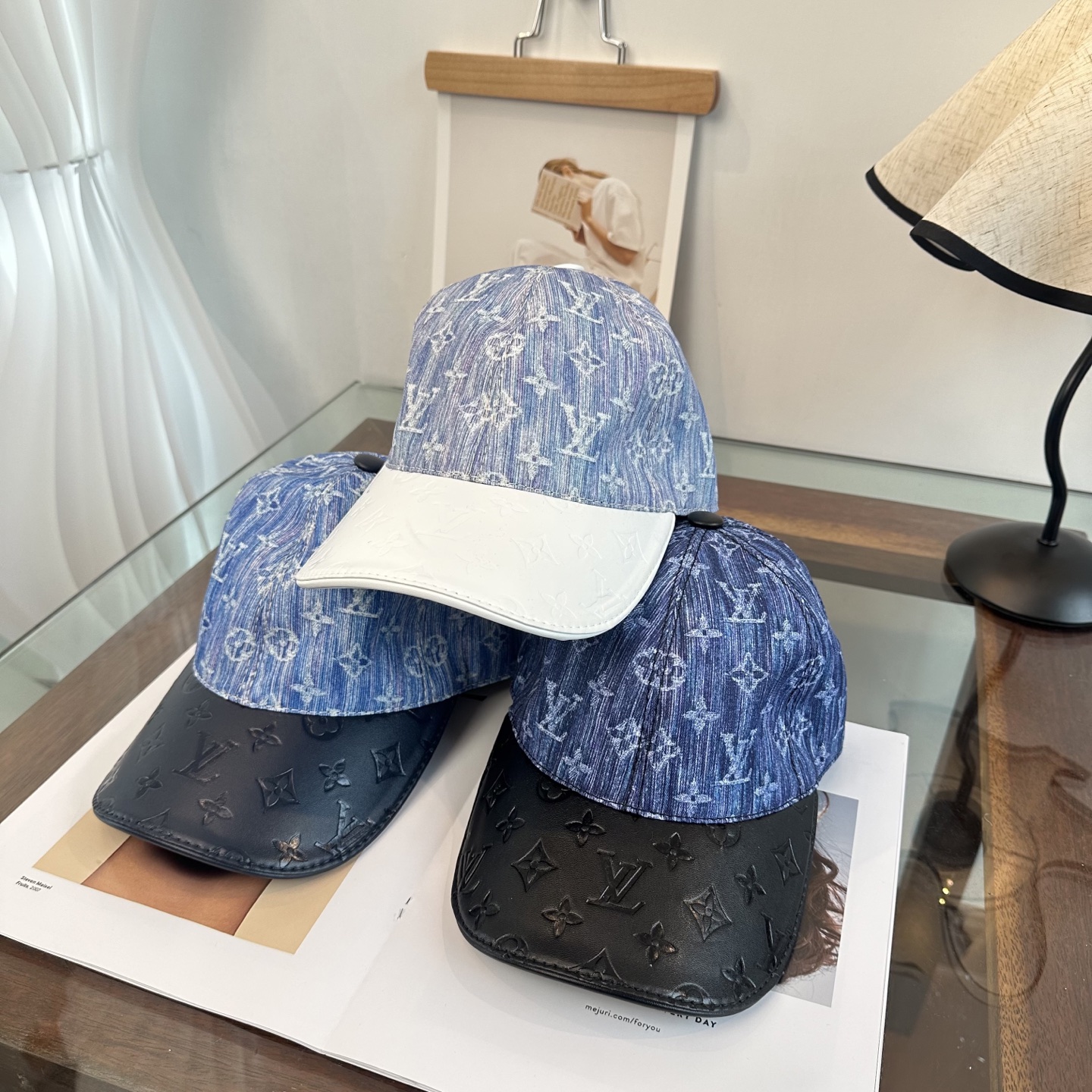 🧢路易威登棒球帽 LouisVuitton😍新款LV棒球帽，重工打造♥️高端大气，百搭款🤗男女通用！