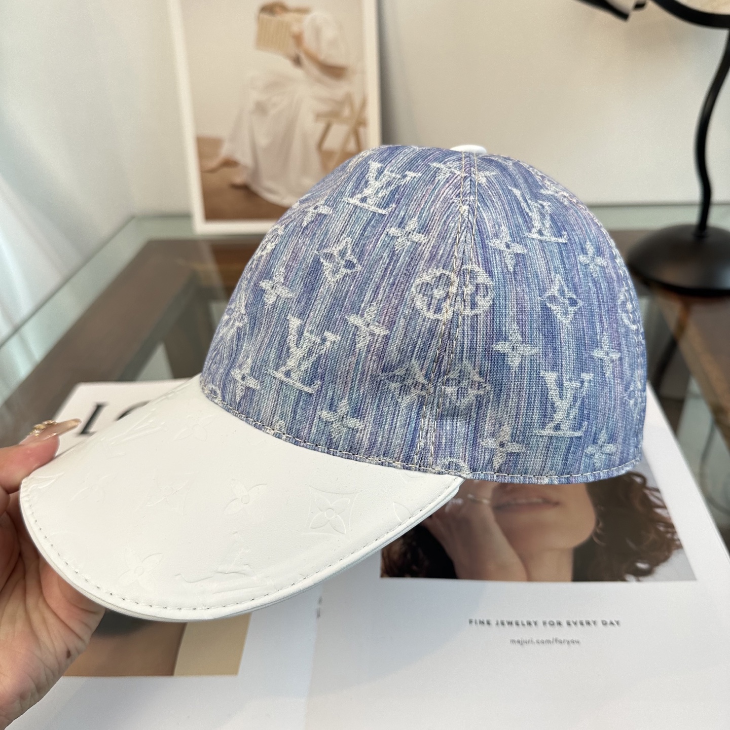 🧢路易威登棒球帽 LouisVuitton😍新款LV棒球帽，重工打造♥️高端大气，百搭款🤗男女通用！