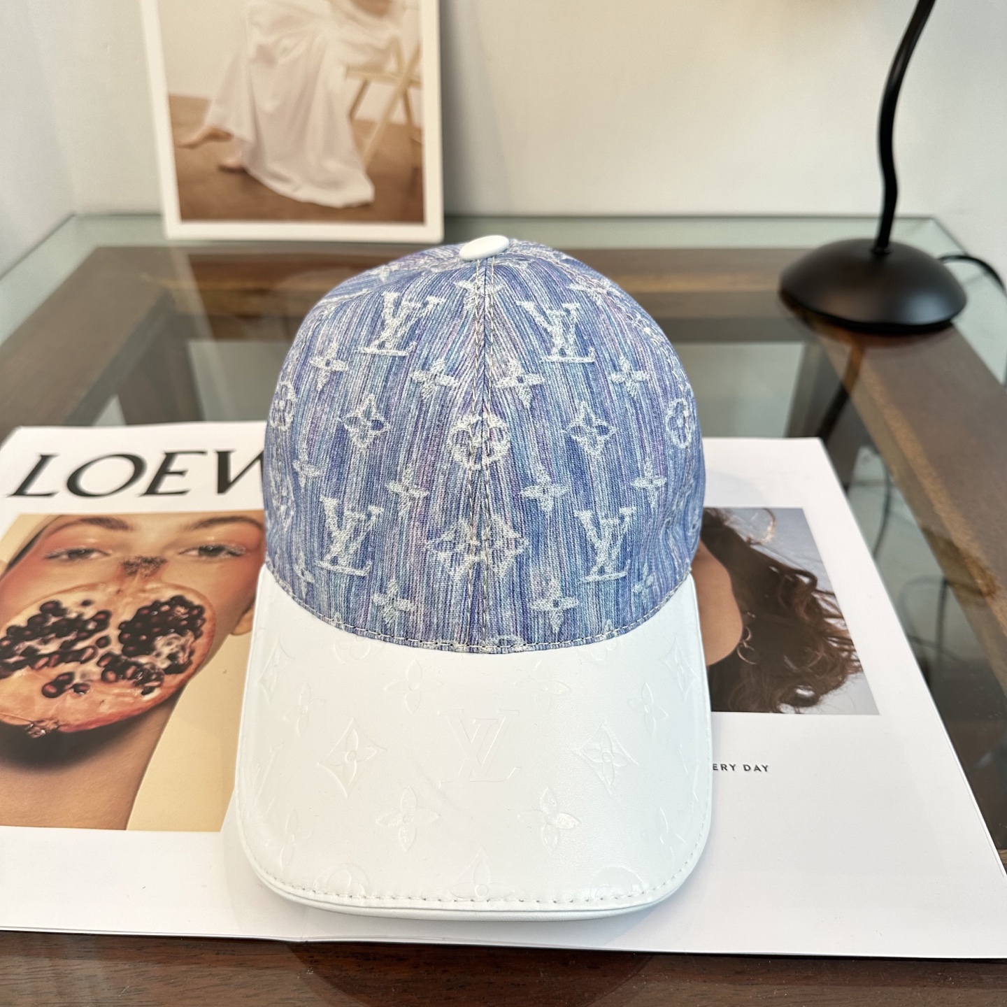 🧢路易威登棒球帽 LouisVuitton😍新款LV棒球帽，重工打造♥️高端大气，百搭款🤗男女通用！