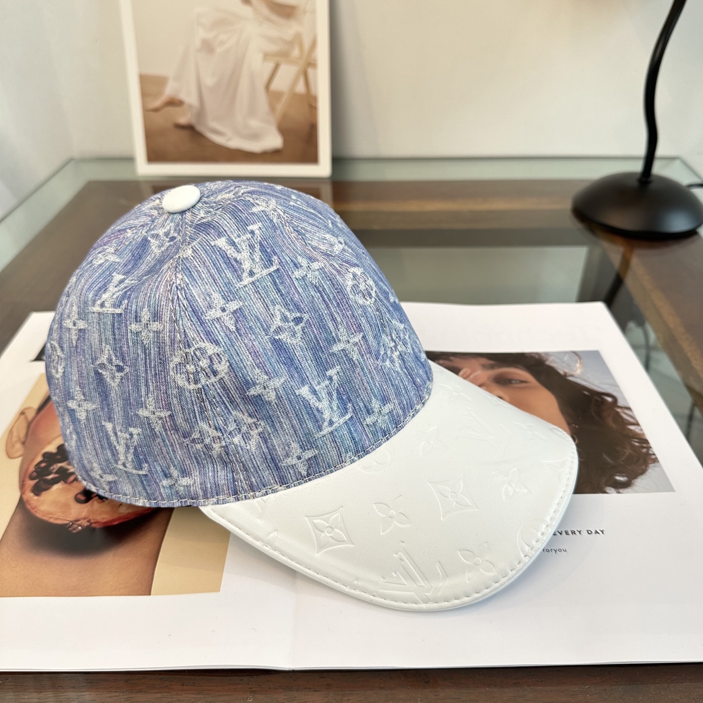 🧢路易威登棒球帽 LouisVuitton😍新款LV棒球帽，重工打造♥️高端大气，百搭款🤗男女通用！