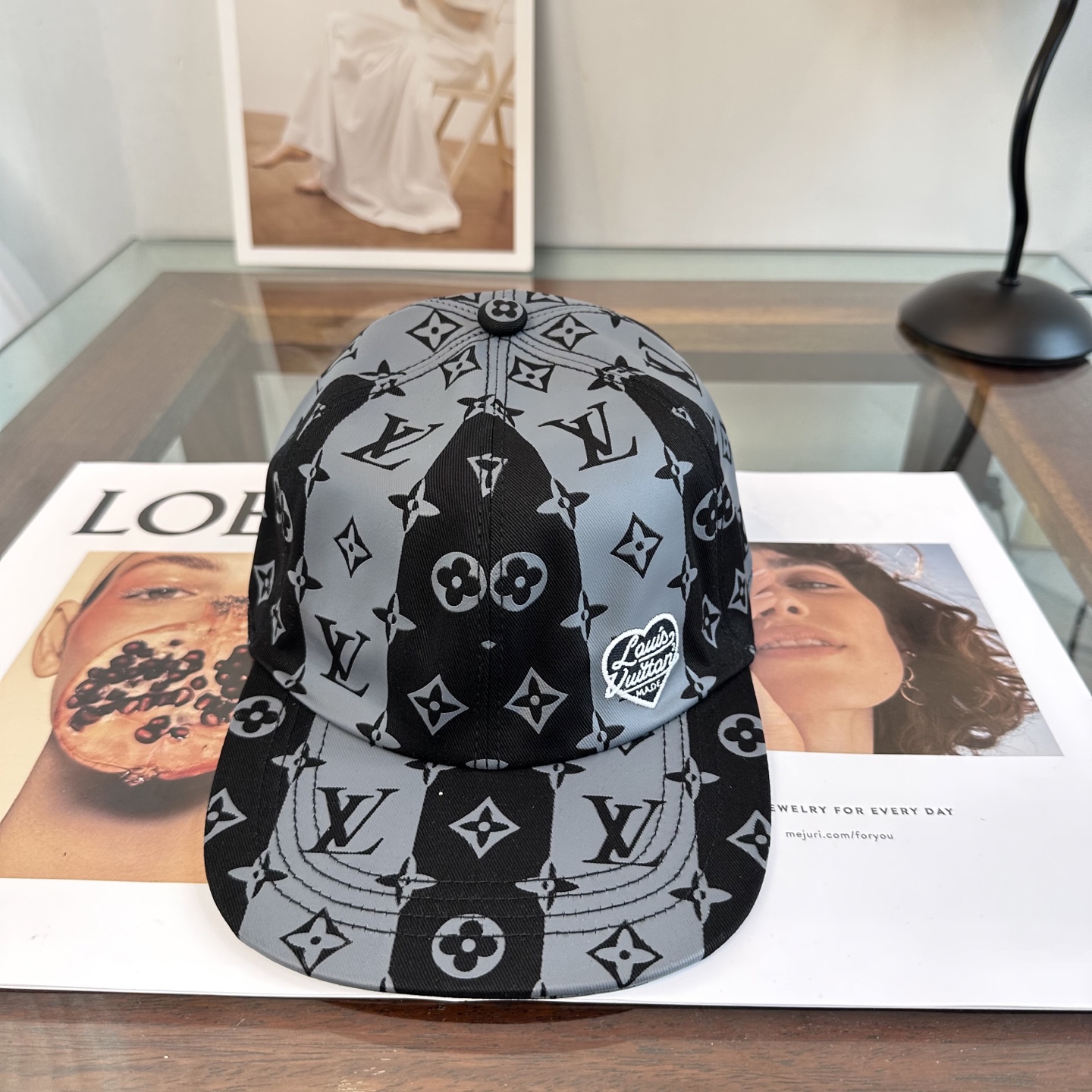 🧢路易威登棒球帽 LouisVuitton😍新款LV棒球帽，重工打造♥️高端大气，百搭款🤗男女通用！