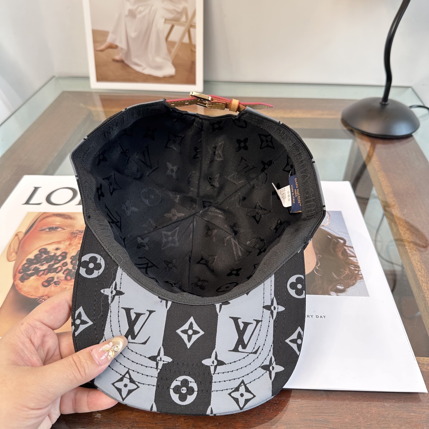🧢路易威登棒球帽 LouisVuitton😍新款LV棒球帽，重工打造♥️高端大气，百搭款🤗男女通用！