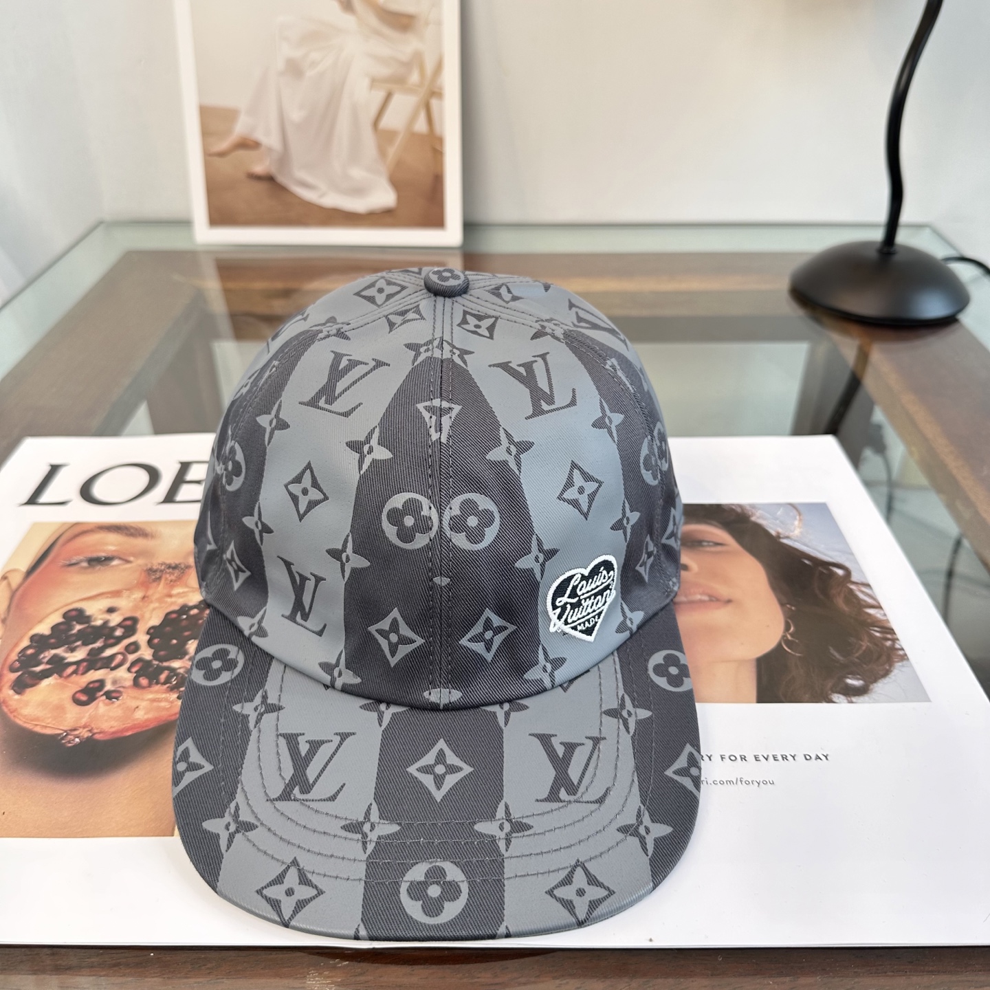 🧢路易威登棒球帽 LouisVuitton😍新款LV棒球帽，重工打造♥️高端大气，百搭款🤗男女通用！