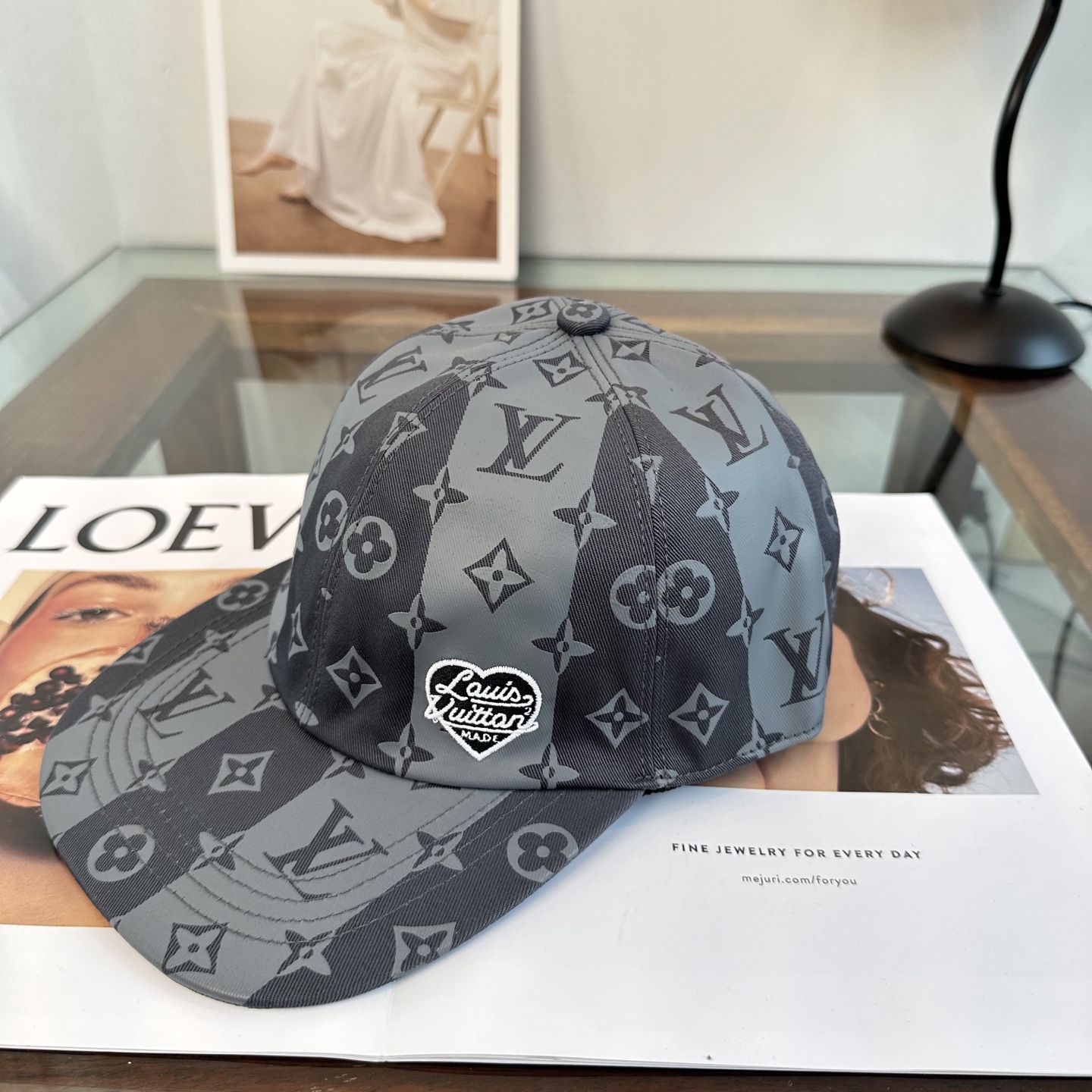 🧢路易威登棒球帽 LouisVuitton😍新款LV棒球帽，重工打造♥️高端大气，百搭款🤗男女通用！
