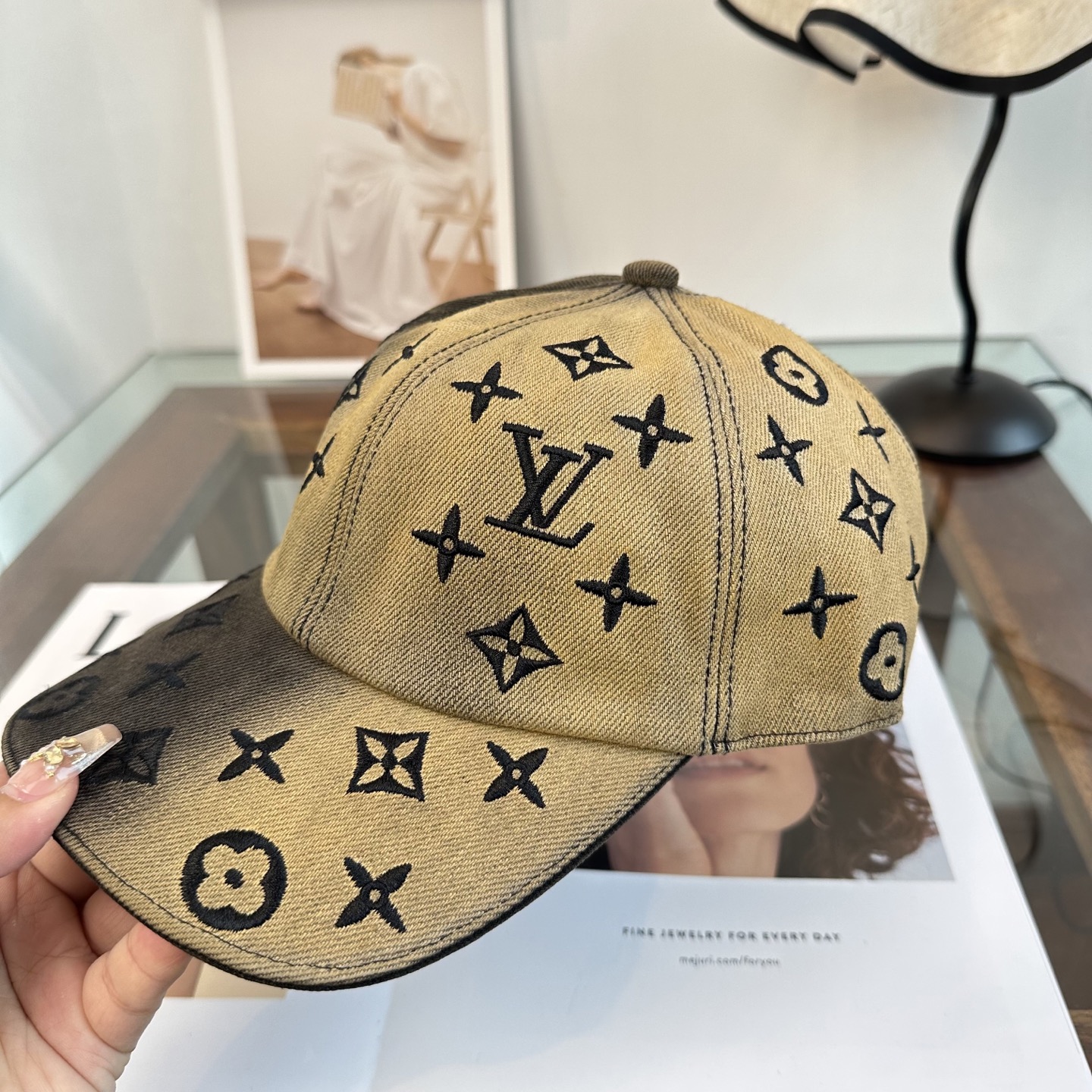 原单高版本 🧢路易威登棒球帽 LouisVuitton😍新款LV棒球帽，重工打造♥️高端大气，百搭款🤗男
