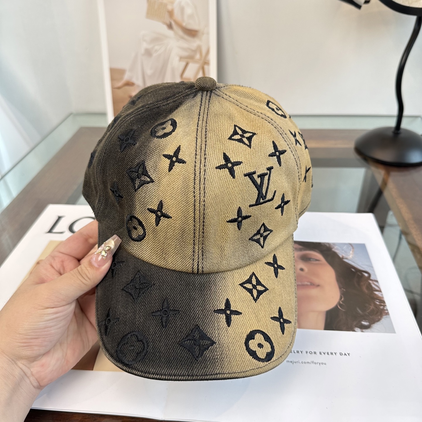 原单高版本 🧢路易威登棒球帽 LouisVuitton😍新款LV棒球帽，重工打造♥️高端大气，百搭款🤗男