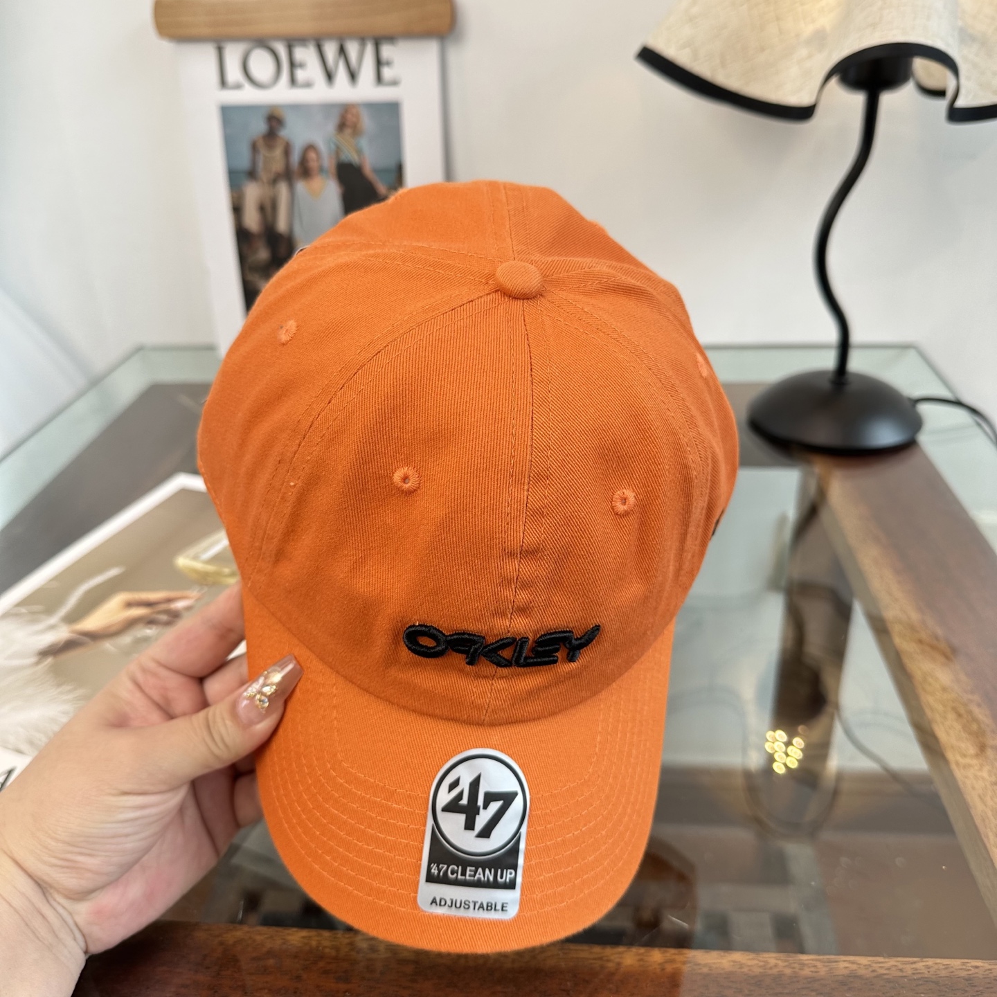 潮牌棒球帽 简单休闲风的棒球帽 减龄百搭 适配度很高！简单随性~出街拍照拗造型非常加分~男女同款 随意搭