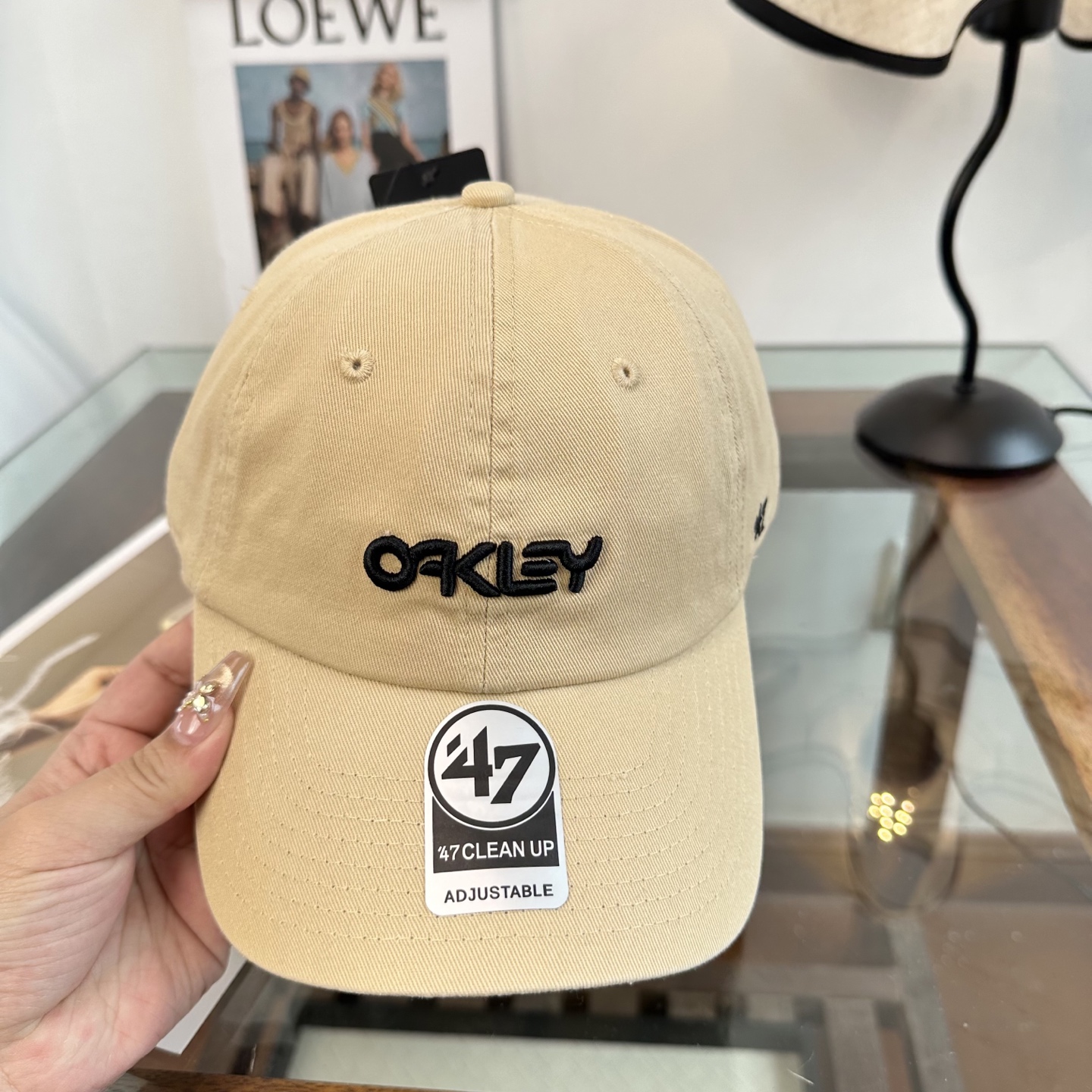 潮牌棒球帽 简单休闲风的棒球帽 减龄百搭 适配度很高！简单随性~出街拍照拗造型非常加分~男女同款 随意搭