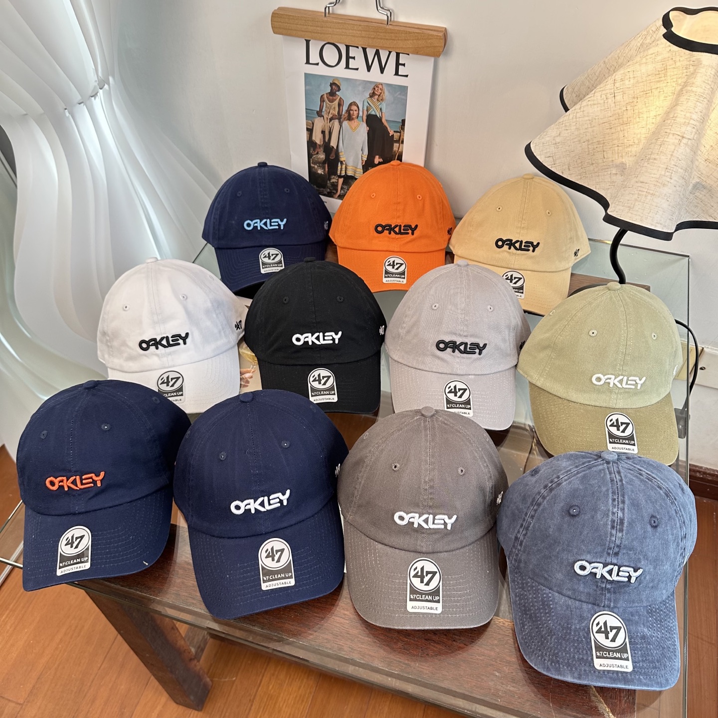 潮牌棒球帽 简单休闲风的棒球帽 减龄百搭 适配度很高！简单随性~出街拍照拗造型非常加分~男女同款 随意搭