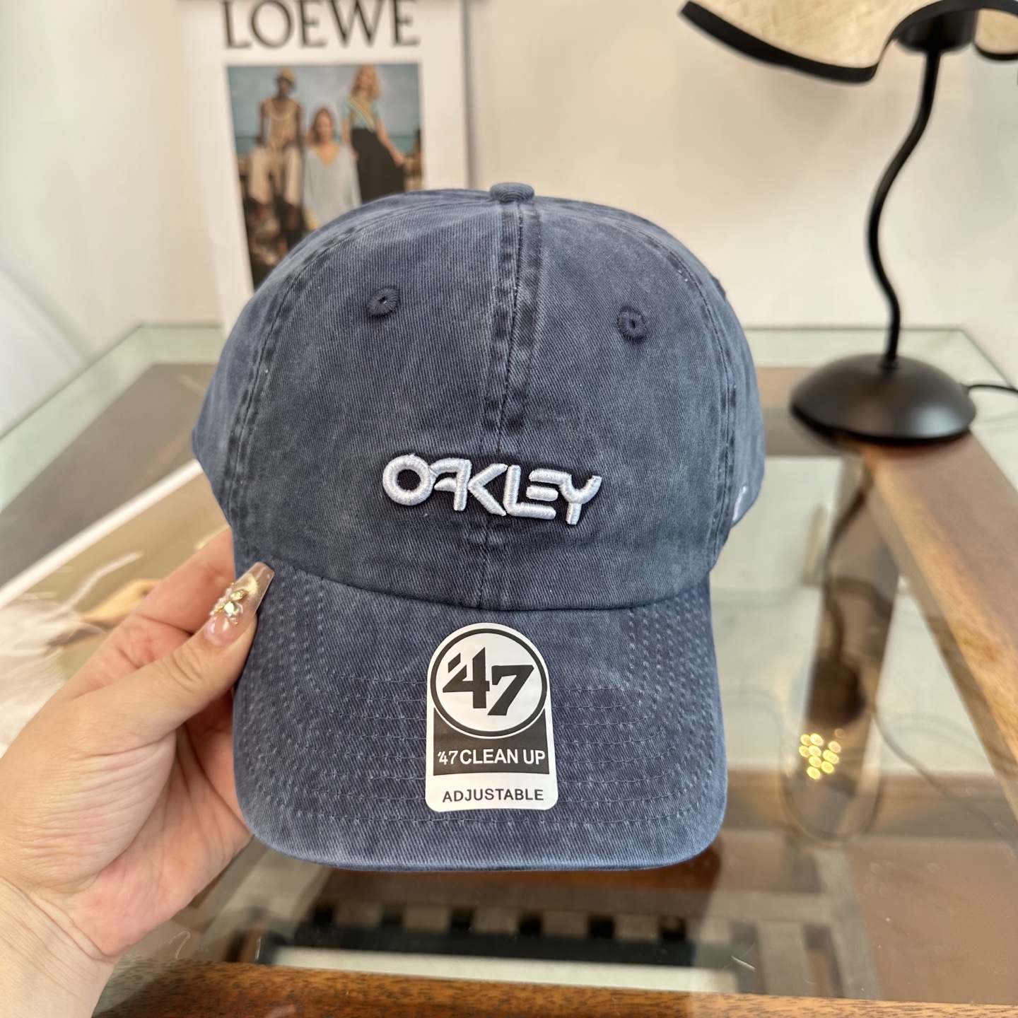 潮牌棒球帽 简单休闲风的棒球帽 减龄百搭 适配度很高！简单随性~出街拍照拗造型非常加分~男女同款 随意搭