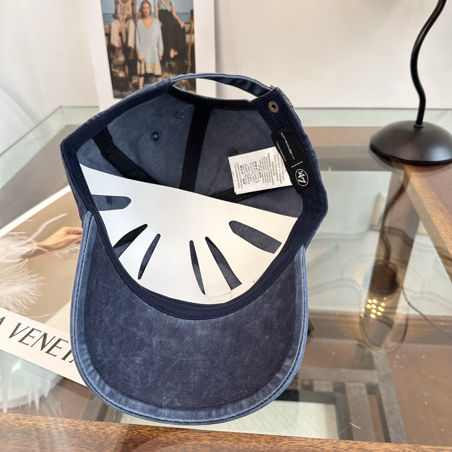 潮牌棒球帽 简单休闲风的棒球帽 减龄百搭 适配度很高！简单随性~出街拍照拗造型非常加分~男女同款 随意搭