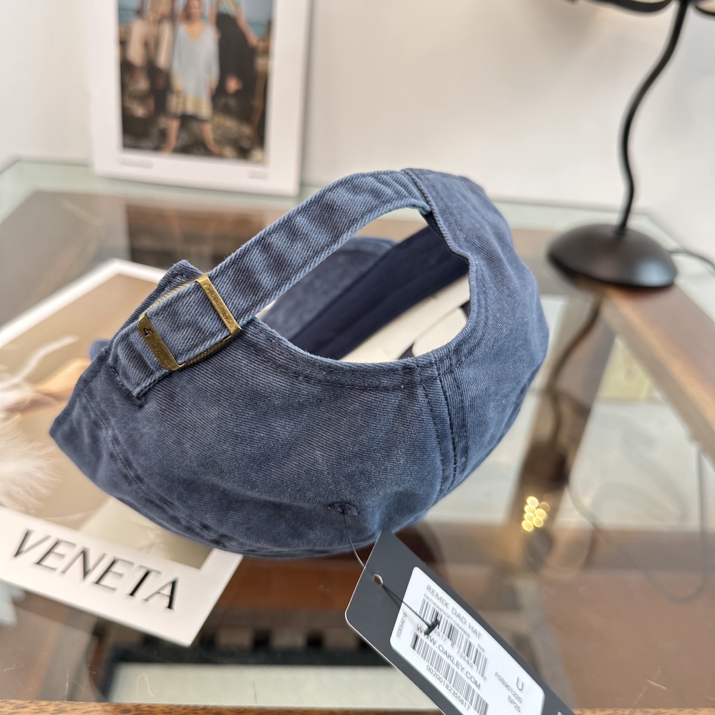 潮牌棒球帽 简单休闲风的棒球帽 减龄百搭 适配度很高！简单随性~出街拍照拗造型非常加分~男女同款 随意搭