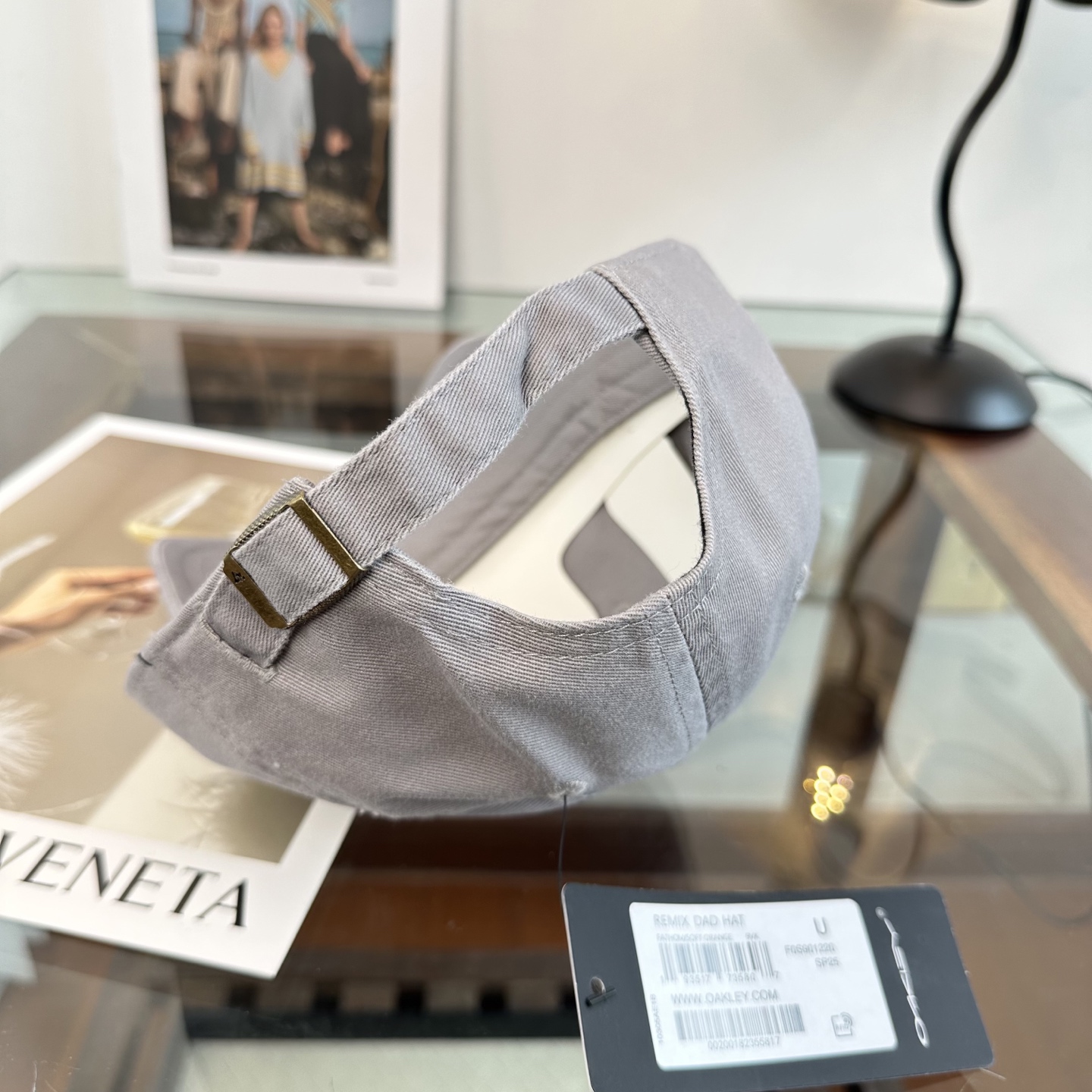 潮牌棒球帽 简单休闲风的棒球帽 减龄百搭 适配度很高！简单随性~出街拍照拗造型非常加分~男女同款 随意搭