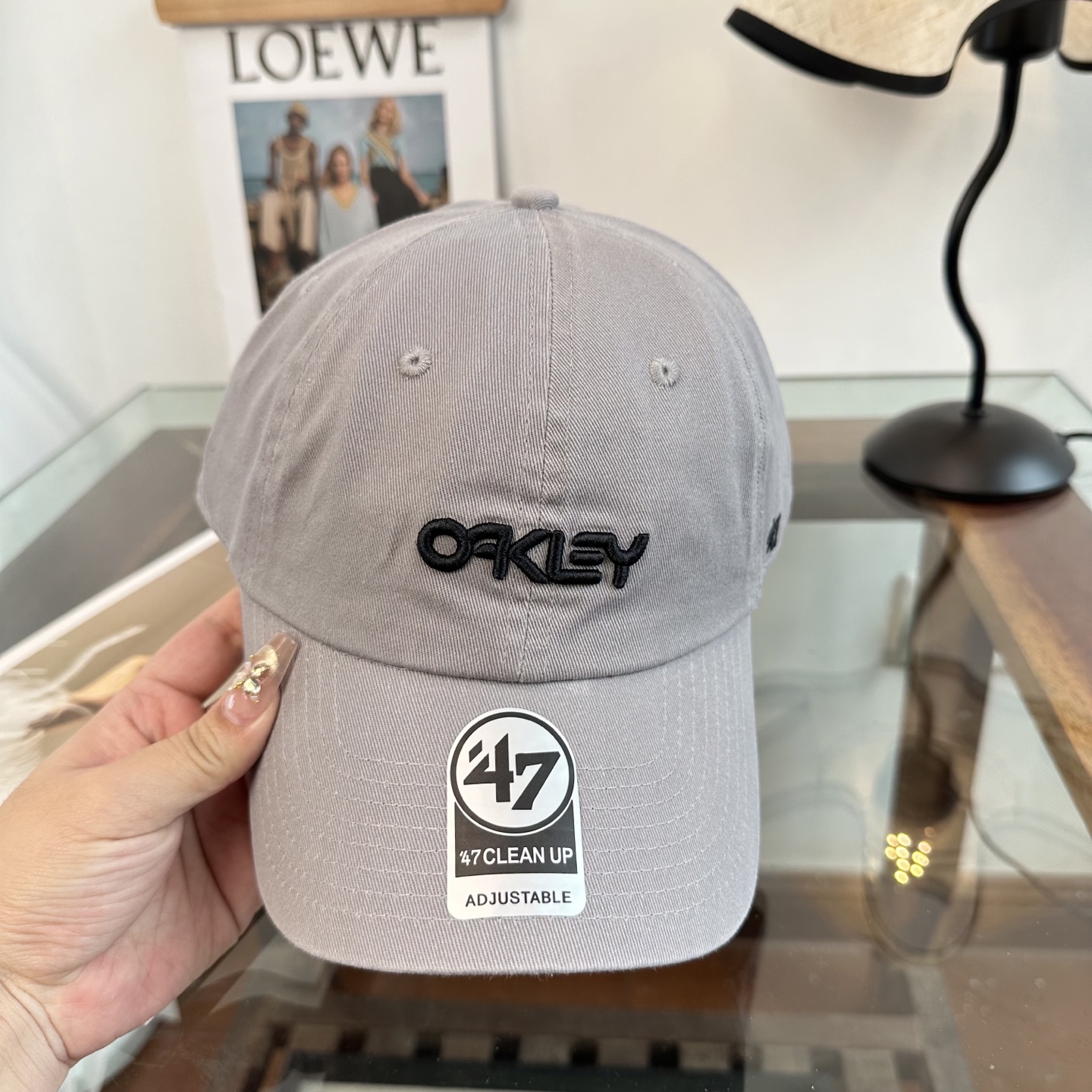 潮牌棒球帽 简单休闲风的棒球帽 减龄百搭 适配度很高！简单随性~出街拍照拗造型非常加分~男女同款 随意搭