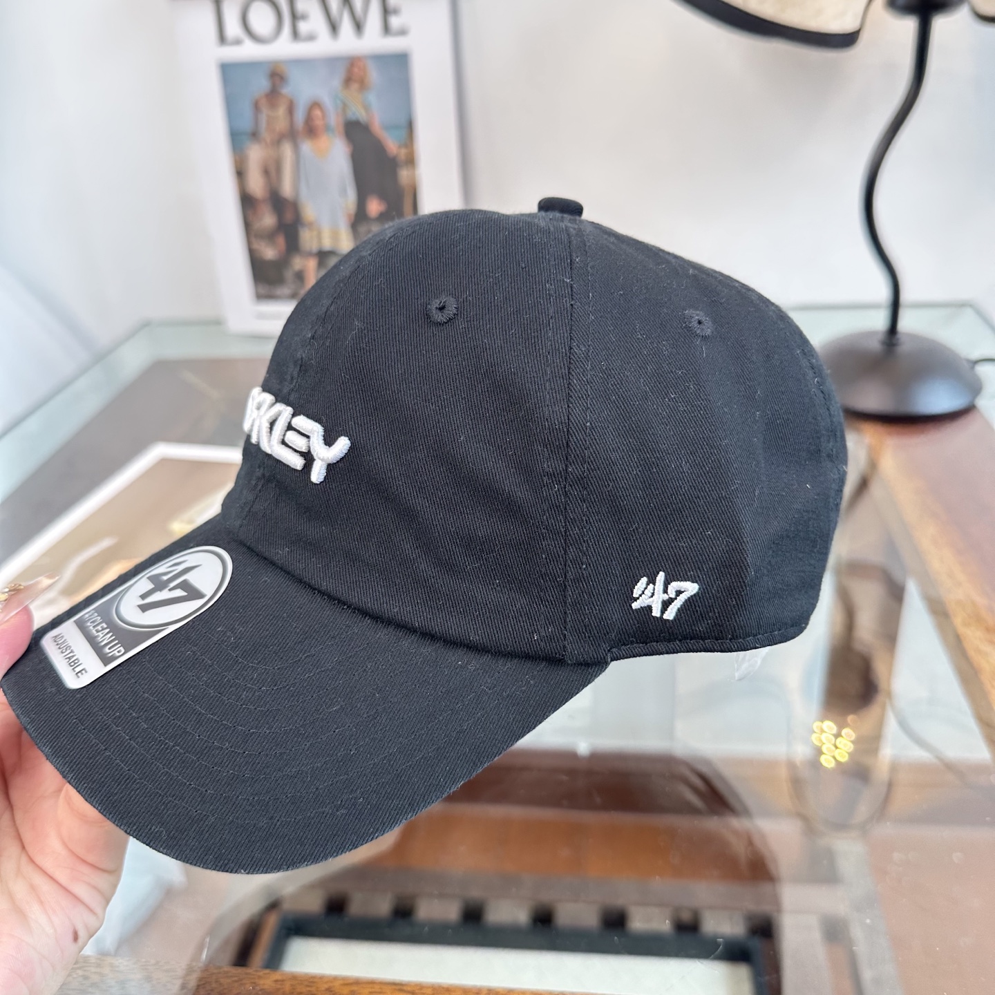 潮牌棒球帽 简单休闲风的棒球帽 减龄百搭 适配度很高！简单随性~出街拍照拗造型非常加分~男女同款 随意搭