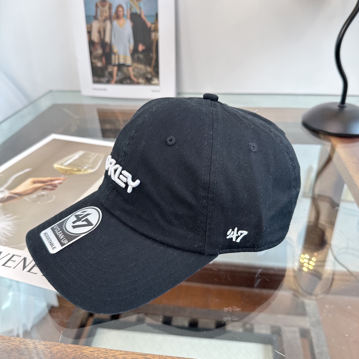 潮牌棒球帽 简单休闲风的棒球帽 减龄百搭 适配度很高！简单随性~出街拍照拗造型非常加分~男女同款 随意搭