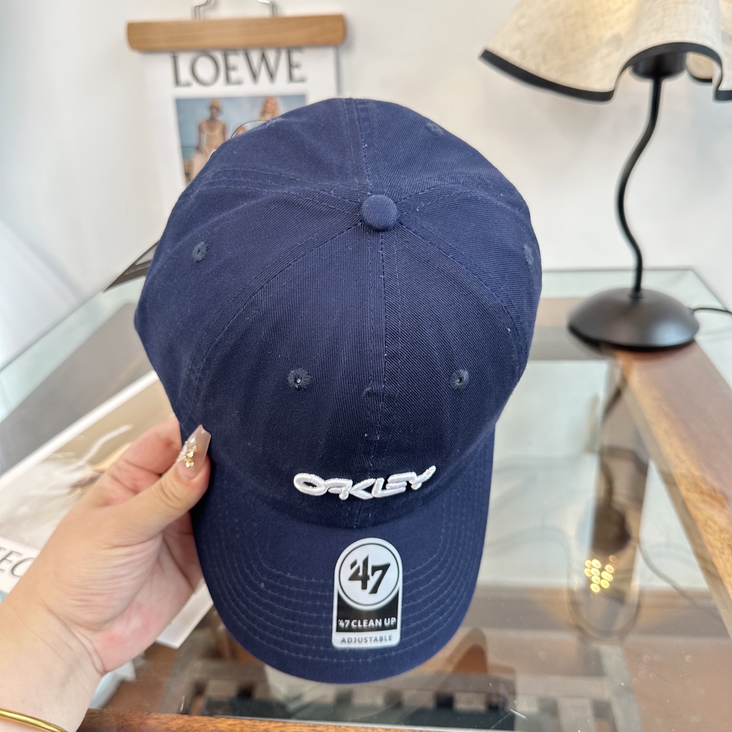 潮牌棒球帽 简单休闲风的棒球帽 减龄百搭 适配度很高！简单随性~出街拍照拗造型非常加分~男女同款 随意搭