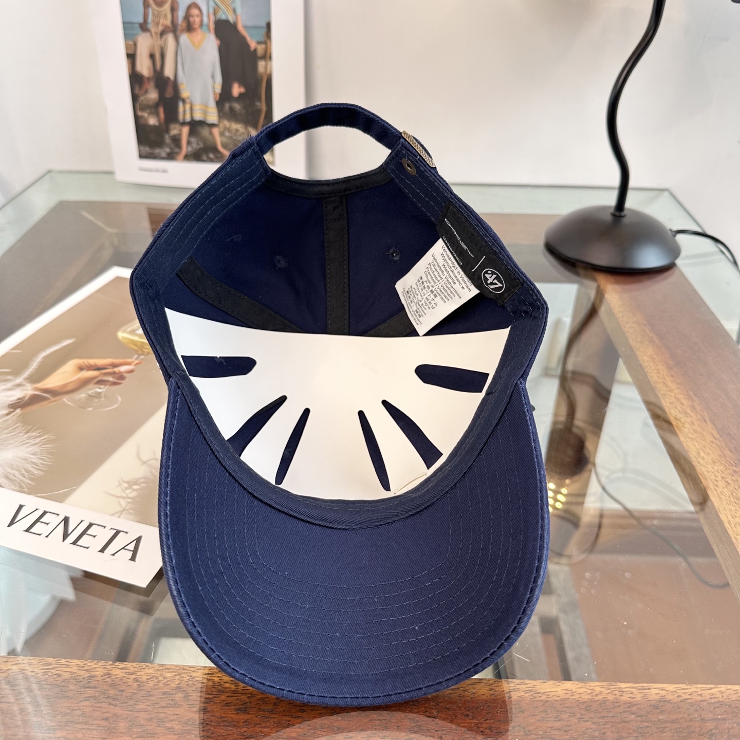 潮牌棒球帽 简单休闲风的棒球帽 减龄百搭 适配度很高！简单随性~出街拍照拗造型非常加分~男女同款 随意搭