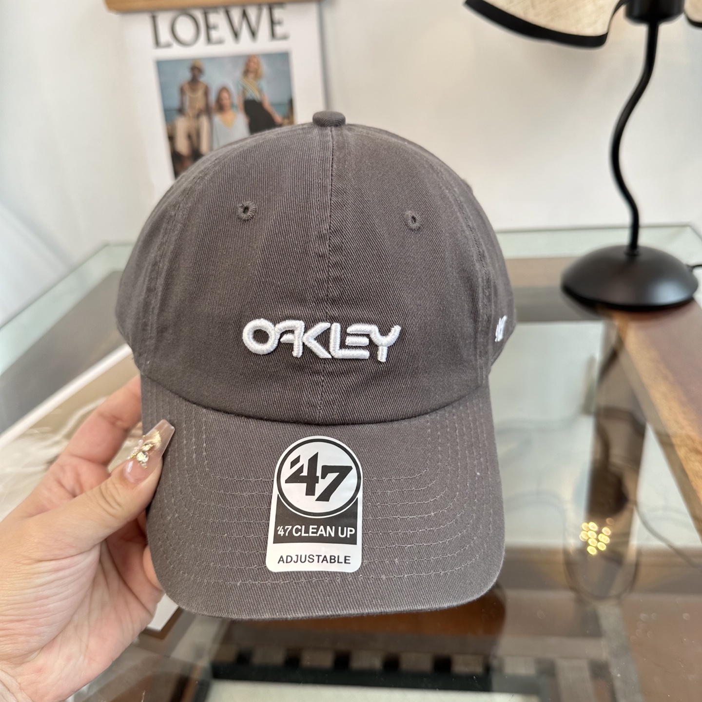 潮牌棒球帽 简单休闲风的棒球帽 减龄百搭 适配度很高！简单随性~出街拍照拗造型非常加分~男女同款 随意搭