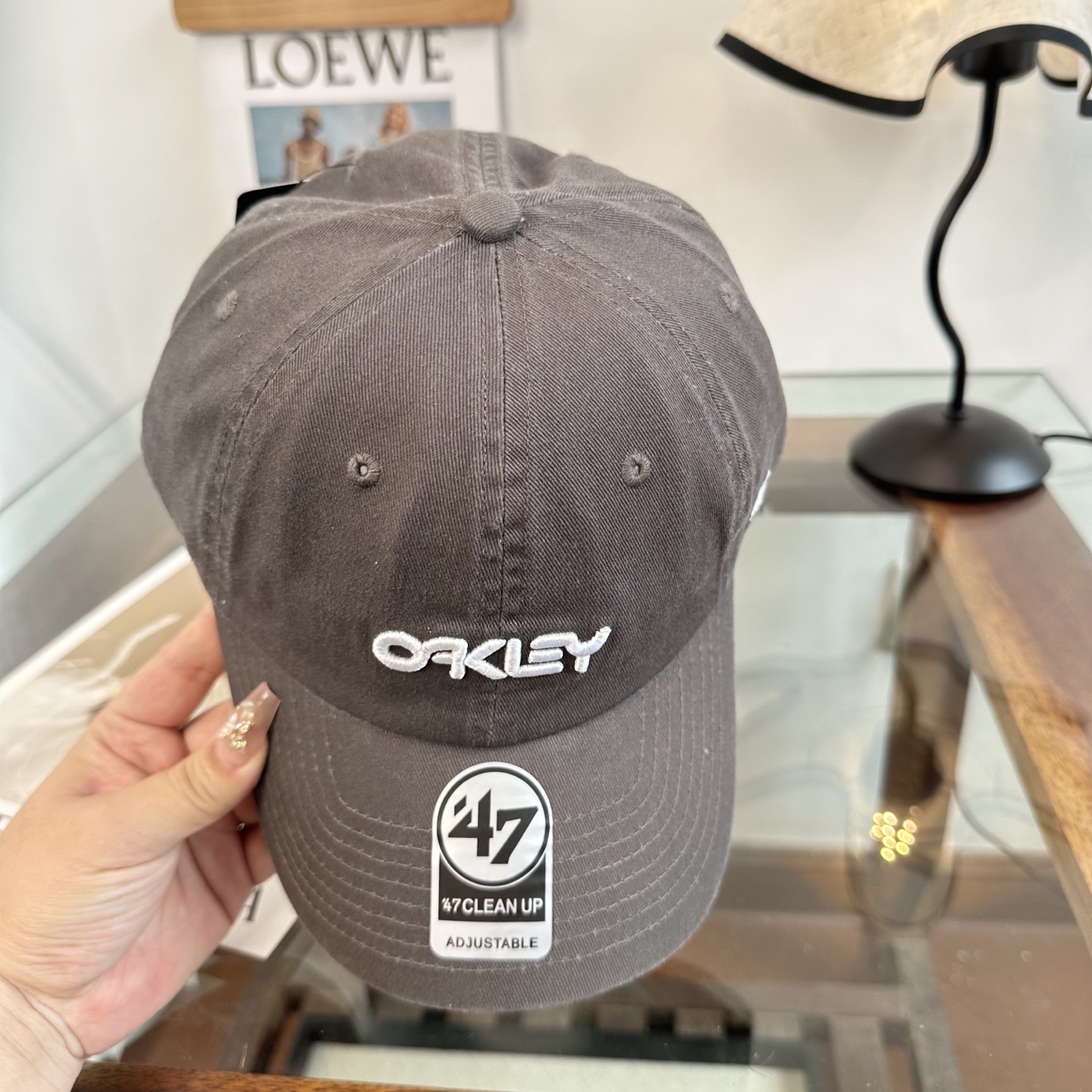 潮牌棒球帽 简单休闲风的棒球帽 减龄百搭 适配度很高！简单随性~出街拍照拗造型非常加分~男女同款 随意搭