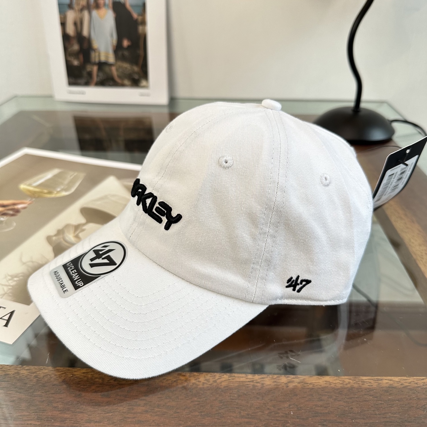 潮牌棒球帽 简单休闲风的棒球帽 减龄百搭 适配度很高！简单随性~出街拍照拗造型非常加分~男女同款 随意搭